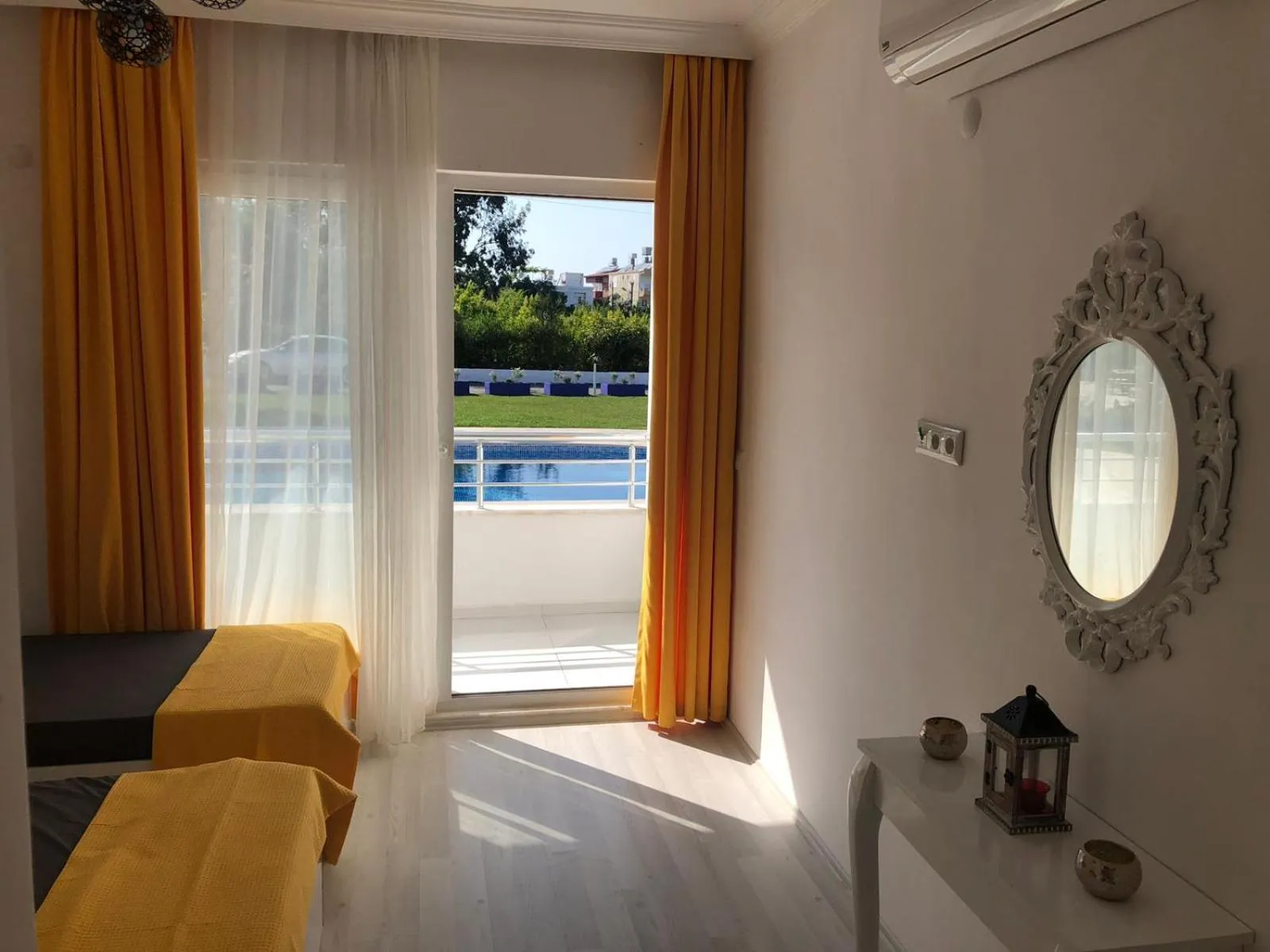 Massage, Bed in Aroma Butik Hotel