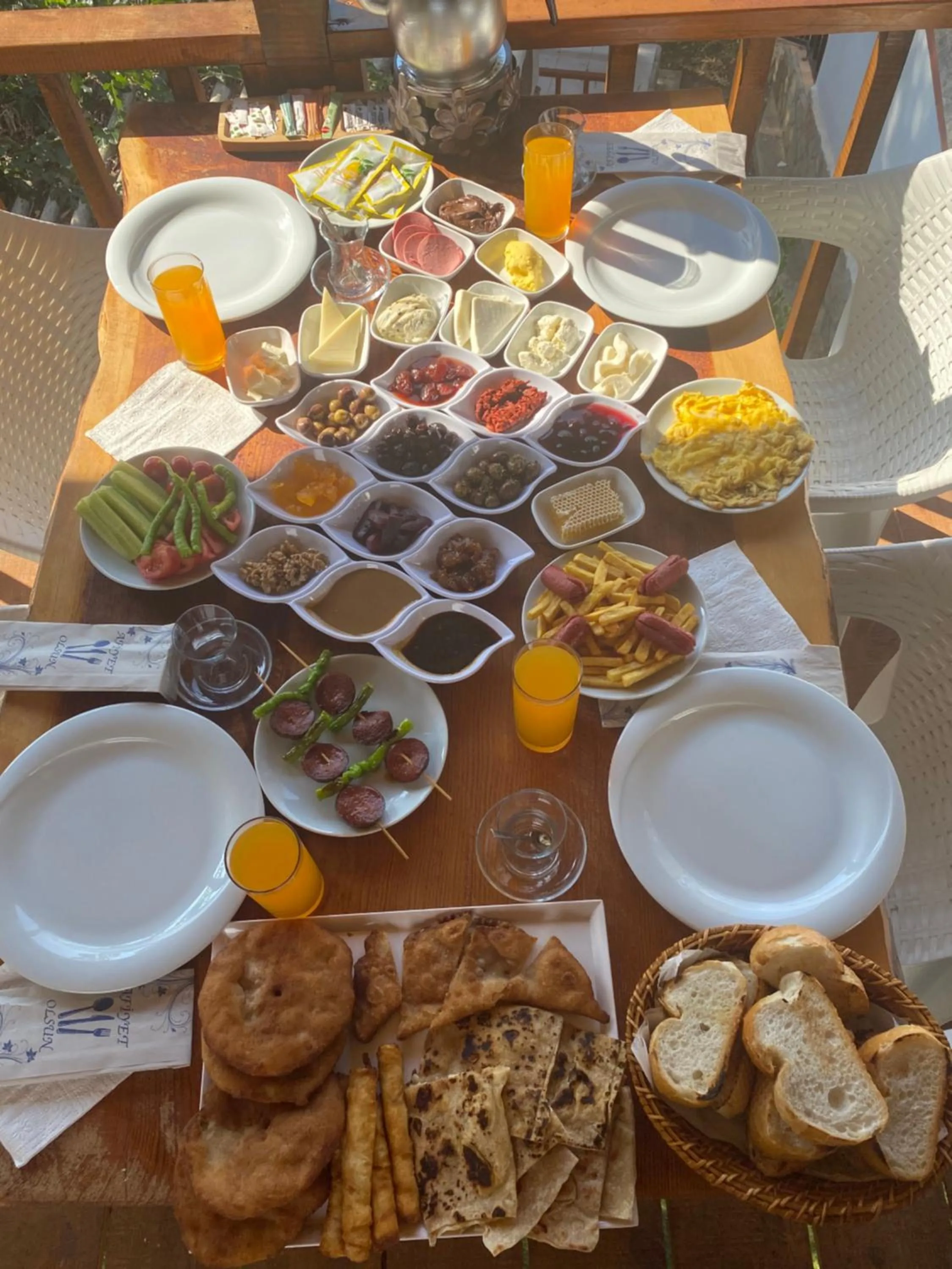 Restaurant/places to eat in Aroma Butik Hotel