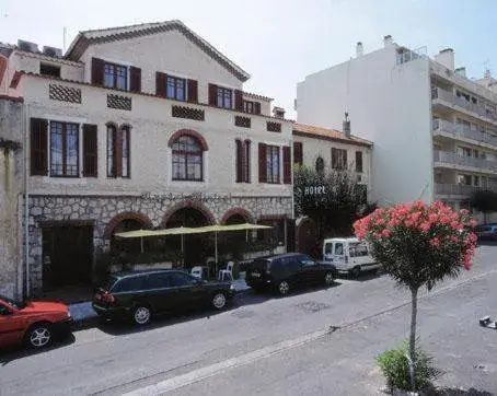 Hôtel Castel Mistral Hôtel Castel Mistral