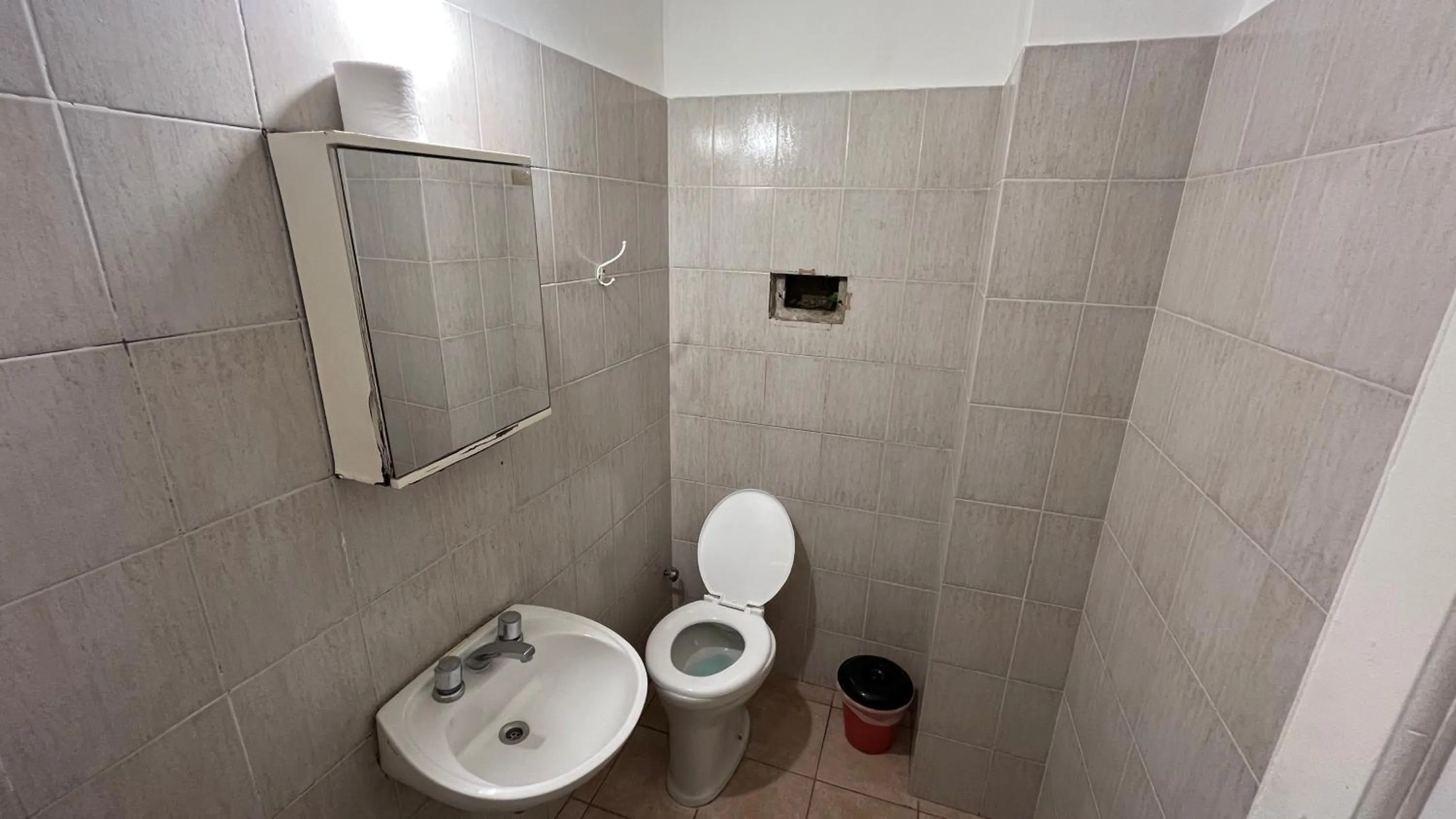 Toilet in Sevilla Home Hotel