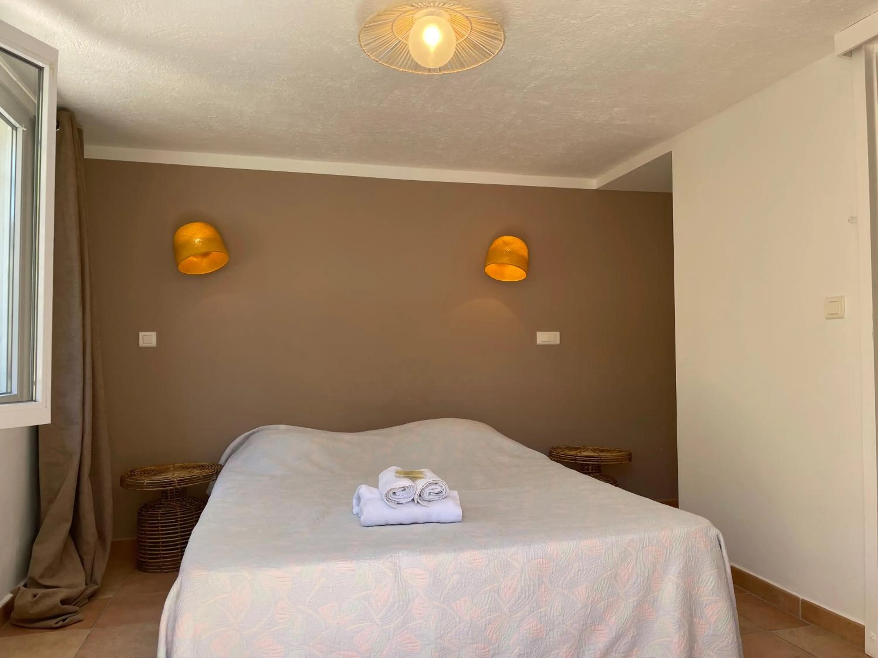 Bed in "Cap Riviera" Hotel & Restaurant Saint Aygulf