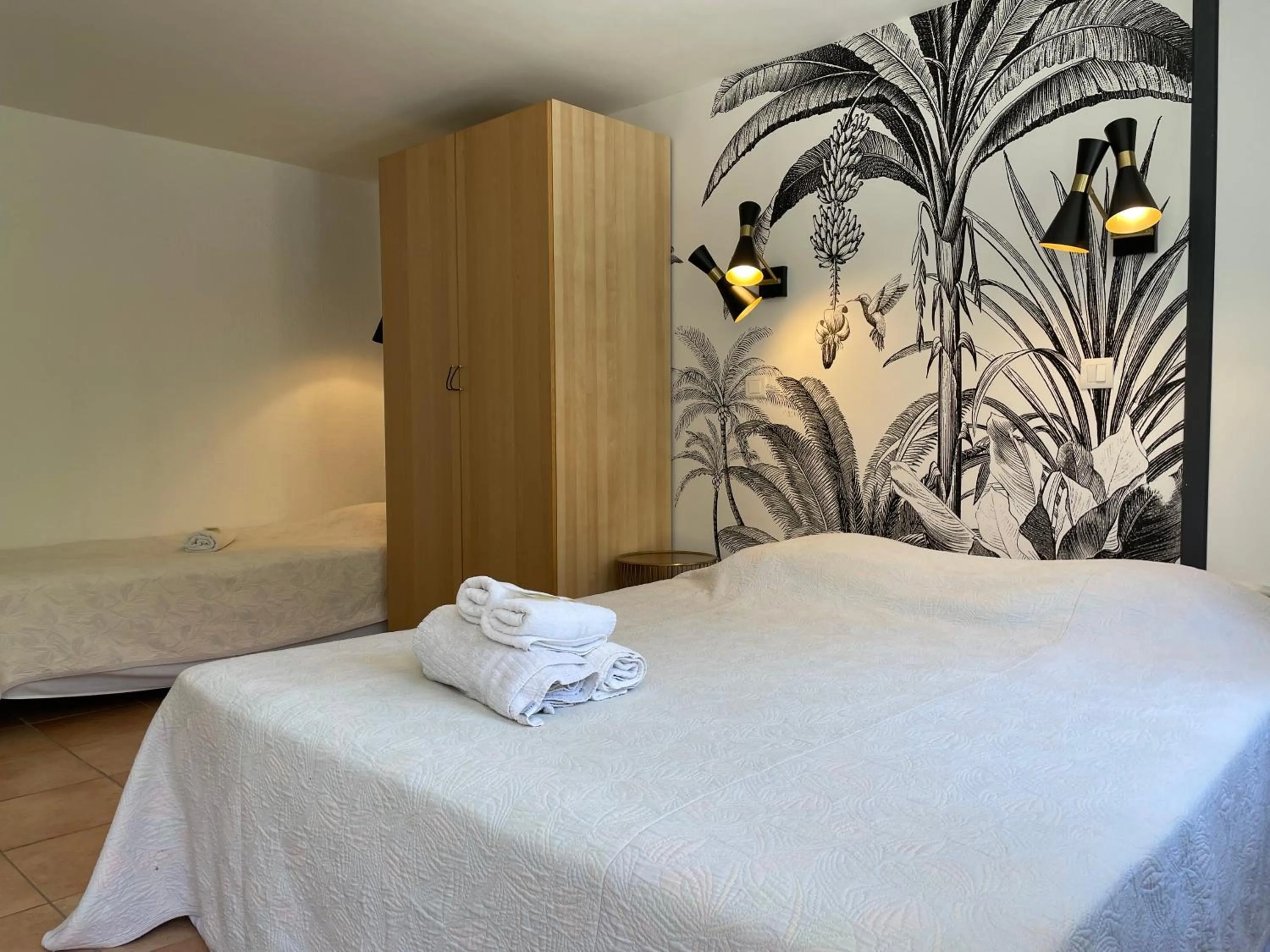 Bed in "Cap Riviera" Hotel & Restaurant Saint Aygulf