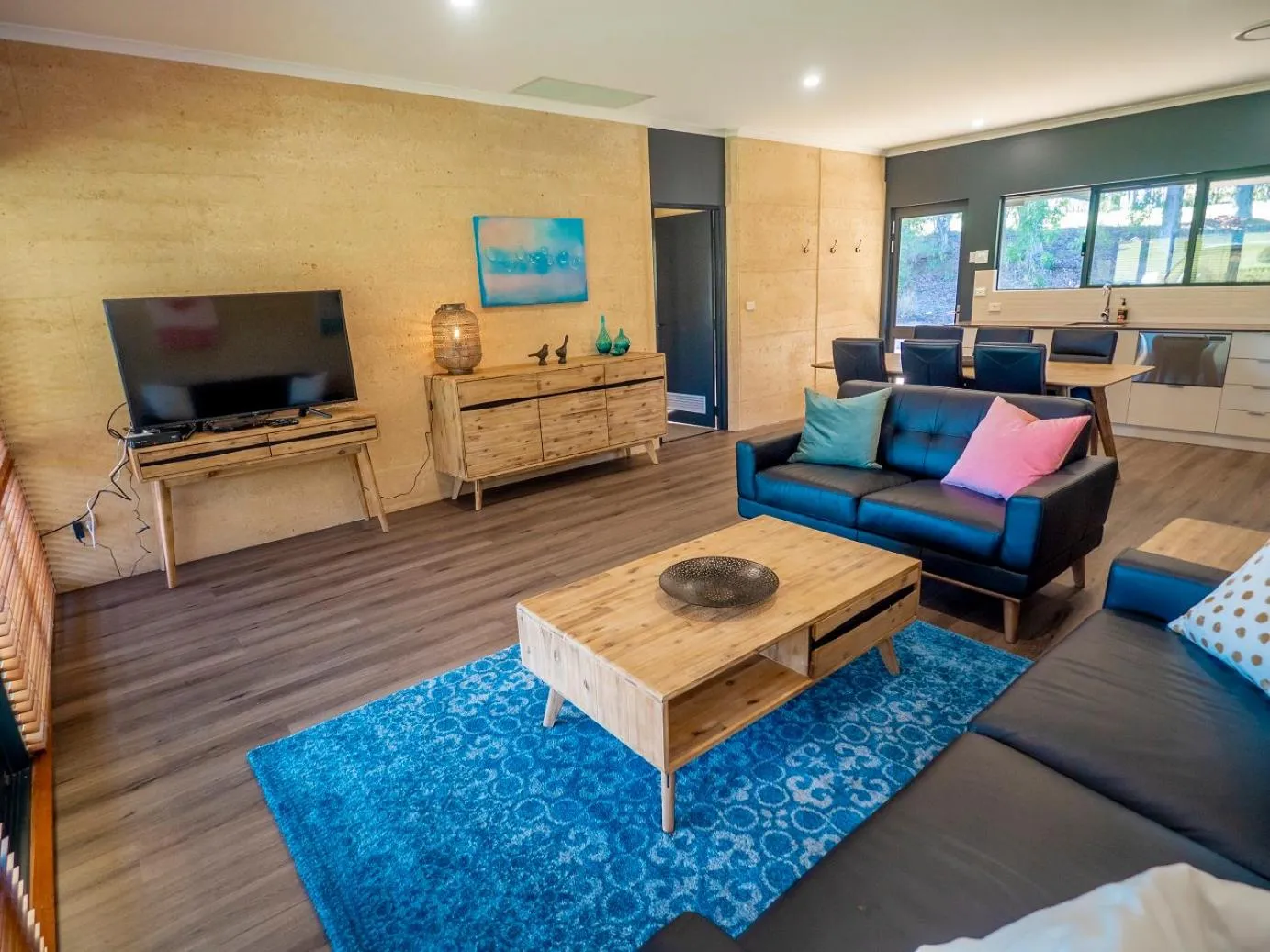 TV and multimedia in Tanah Marah