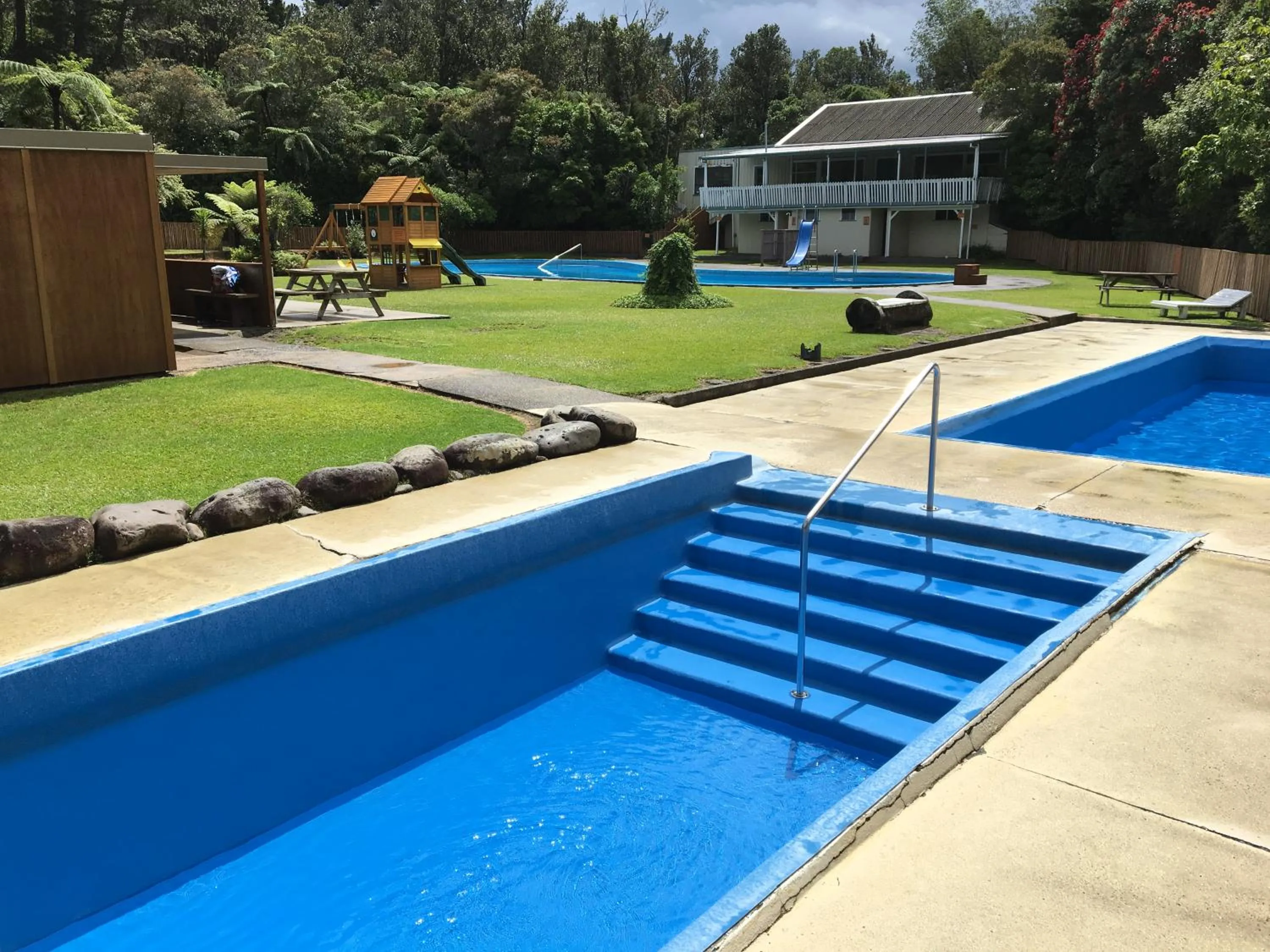 Pool view in Sapphire Springs Holiday Park and Thermal Pools