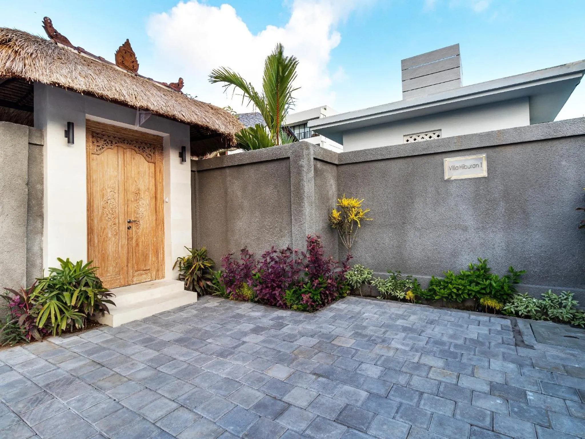 Facade/entrance in Villa Hiburan 1 by Villa Finder