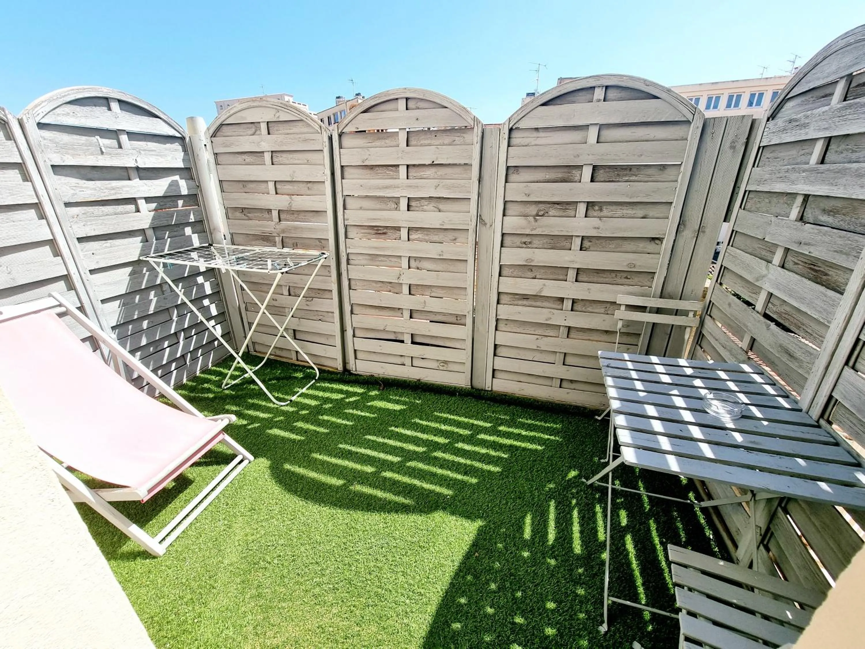 Balcony/Terrace in Hôtel de Flore