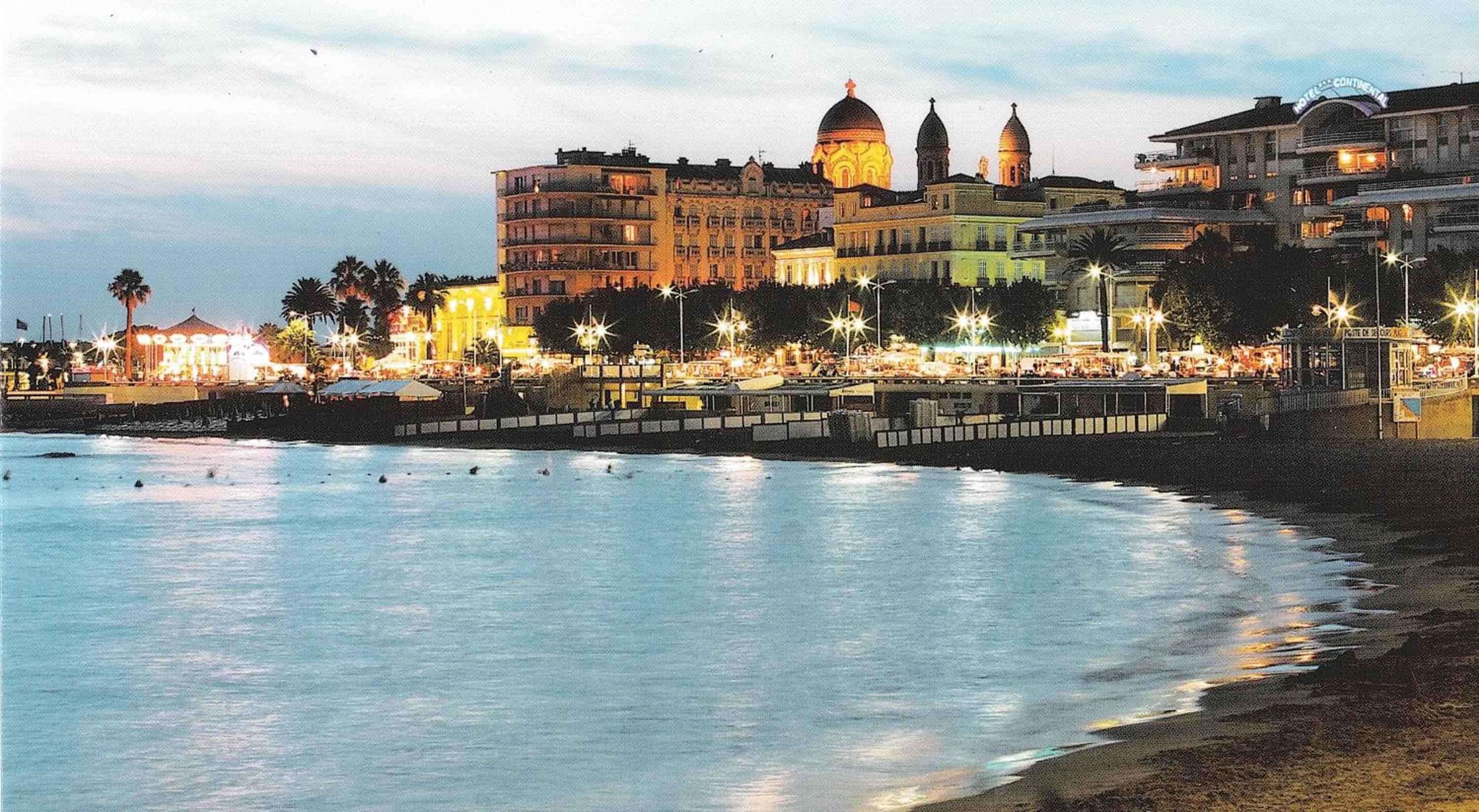Area and facilities in Hôtel de Flore