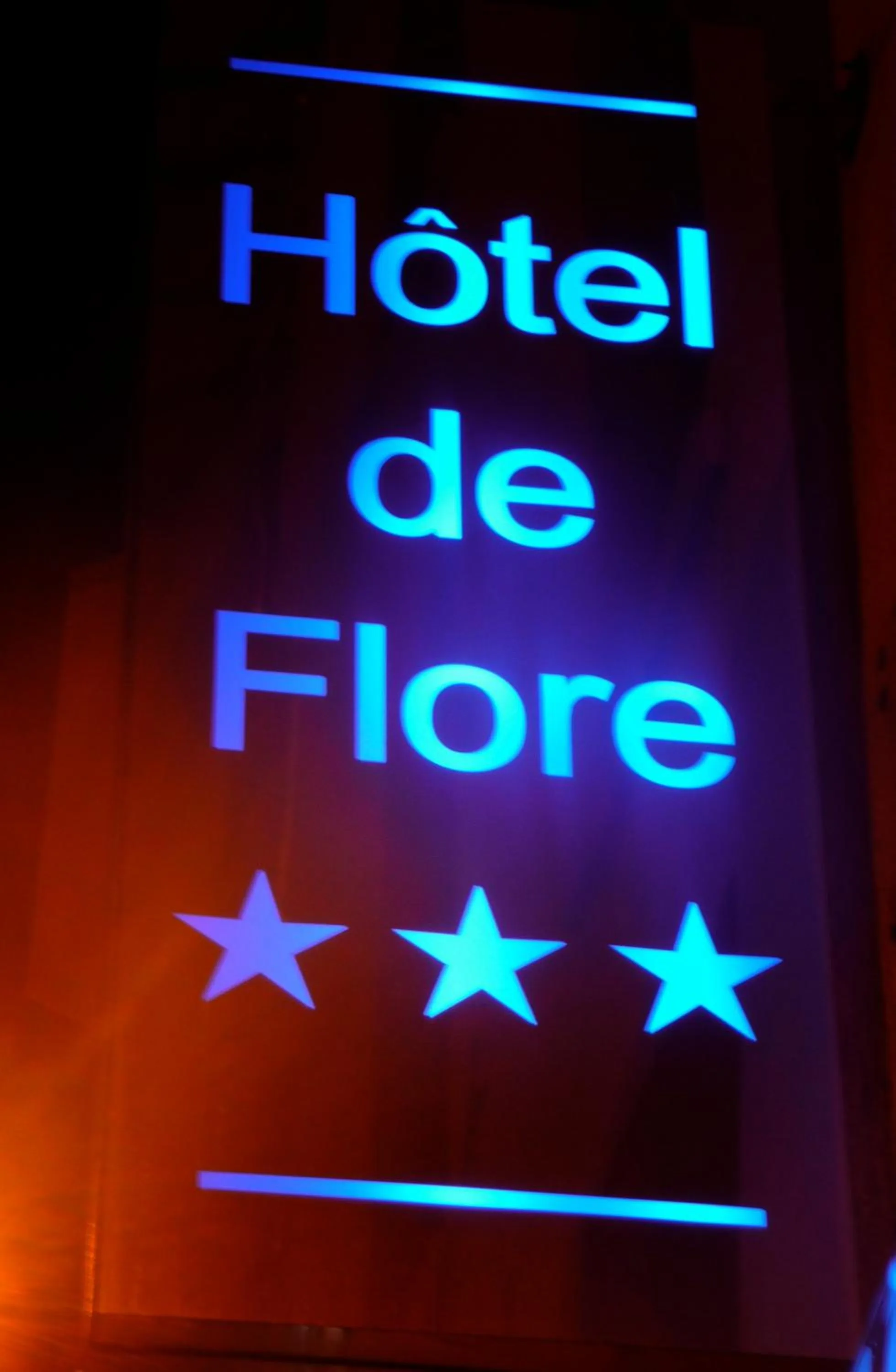 Logo/Certificate/Sign in Hôtel de Flore