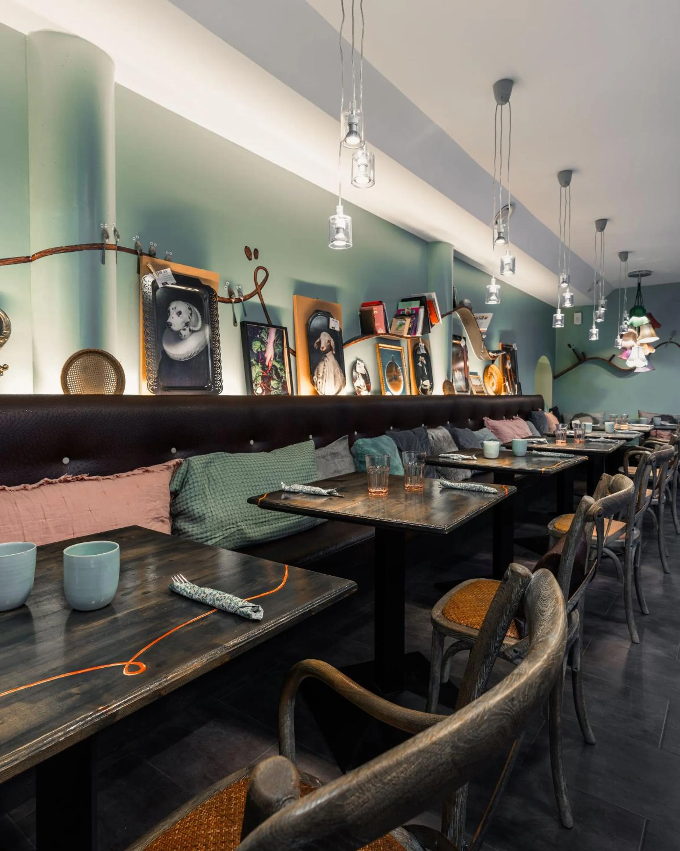 Dining area in La Demeure