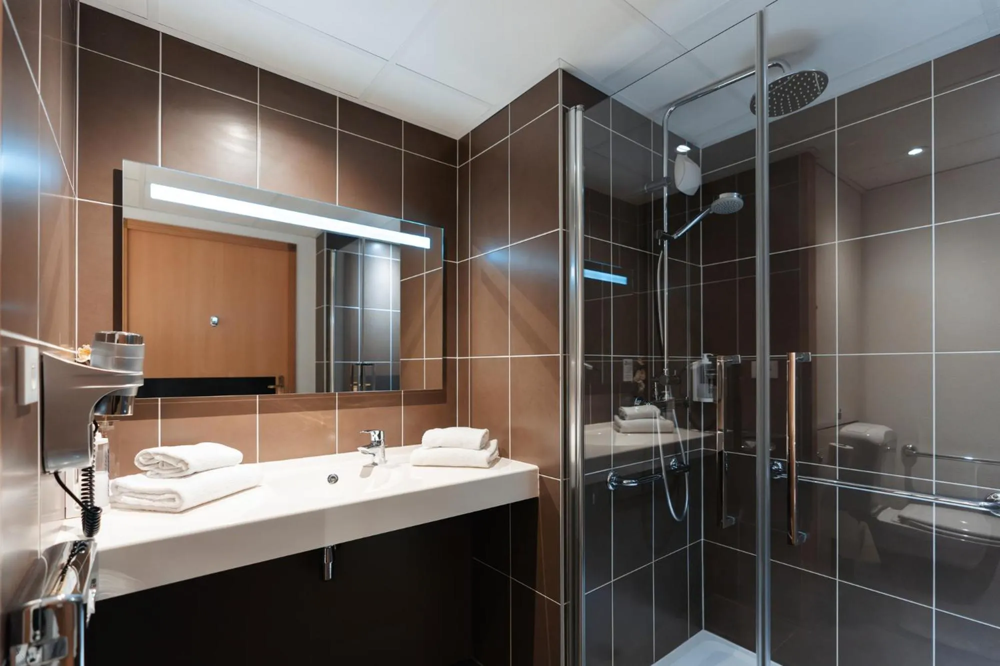 Bathroom in Westotel Nantes Atlantique