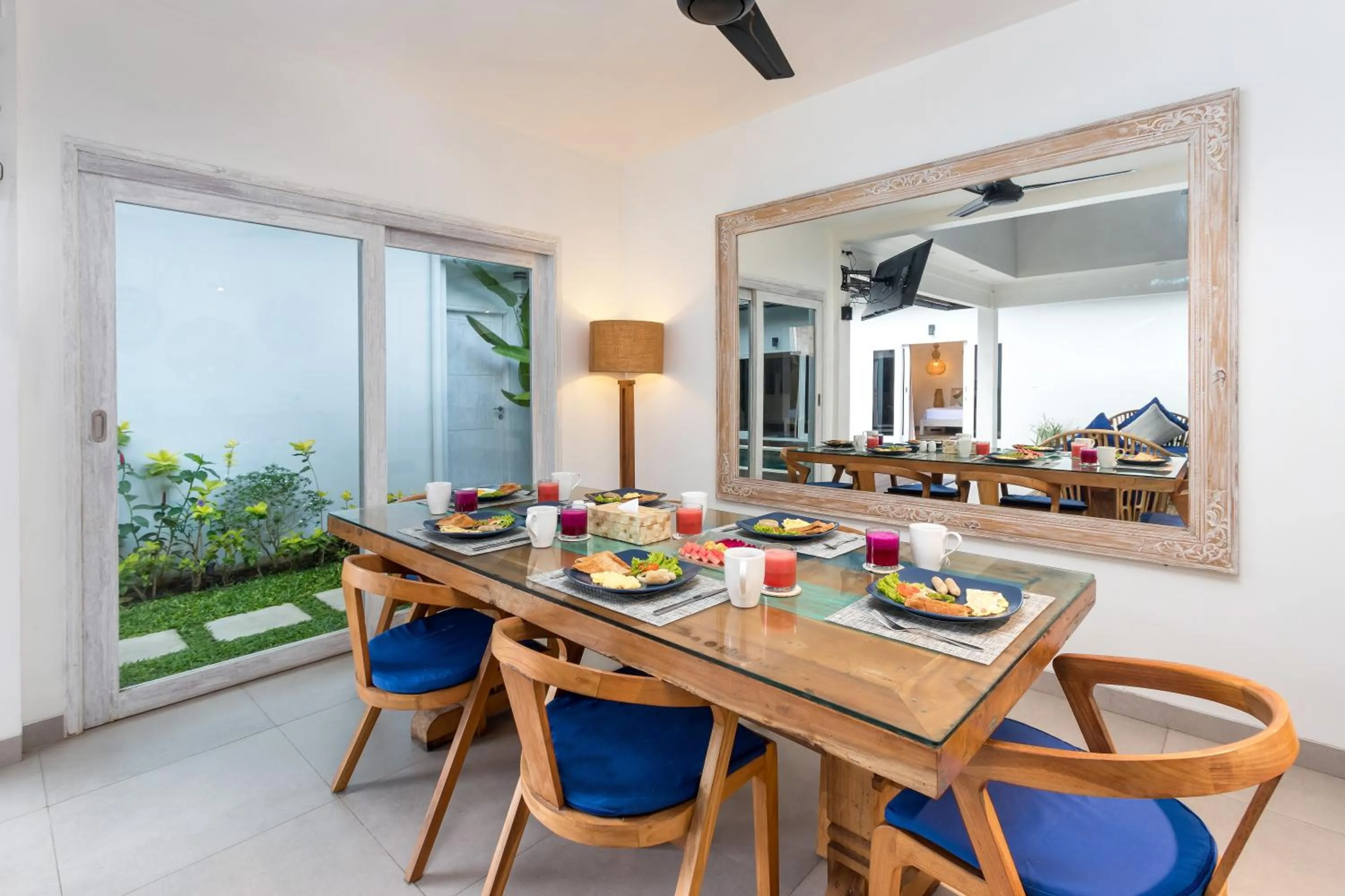 Meals in Villa Hiburan 2 by Villa Finder
