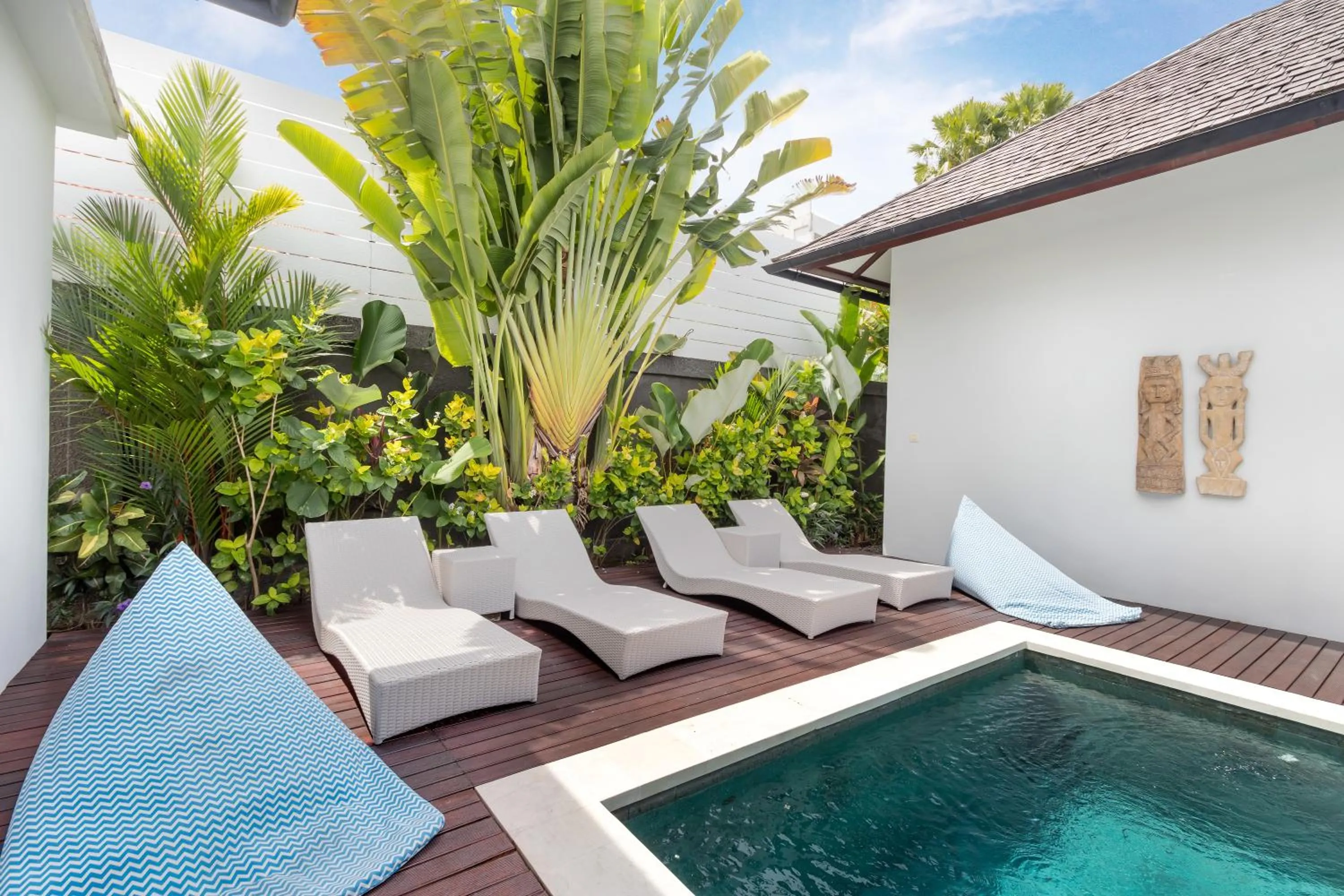Swimming pool in Villa Hiburan 2 by Villa Finder