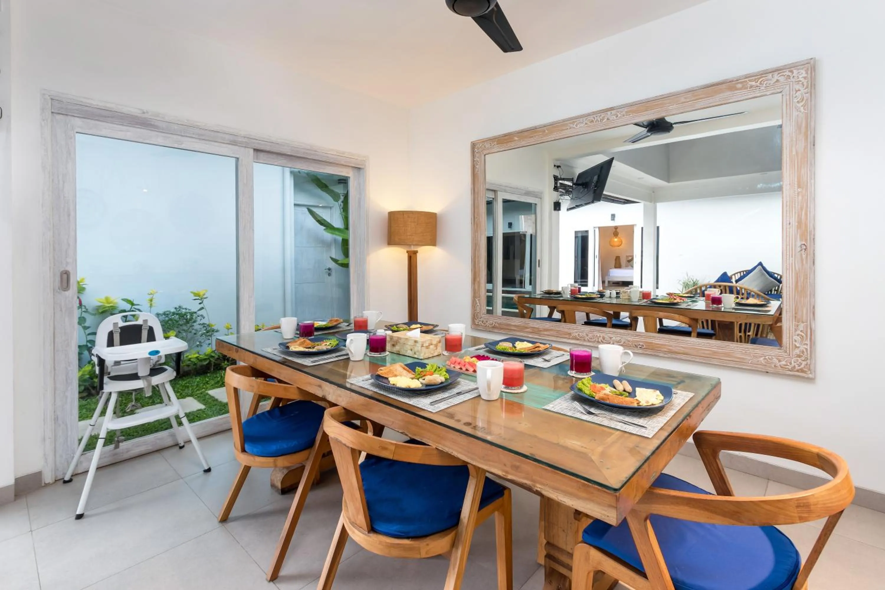 Dining area in Villa Hiburan 2 by Villa Finder