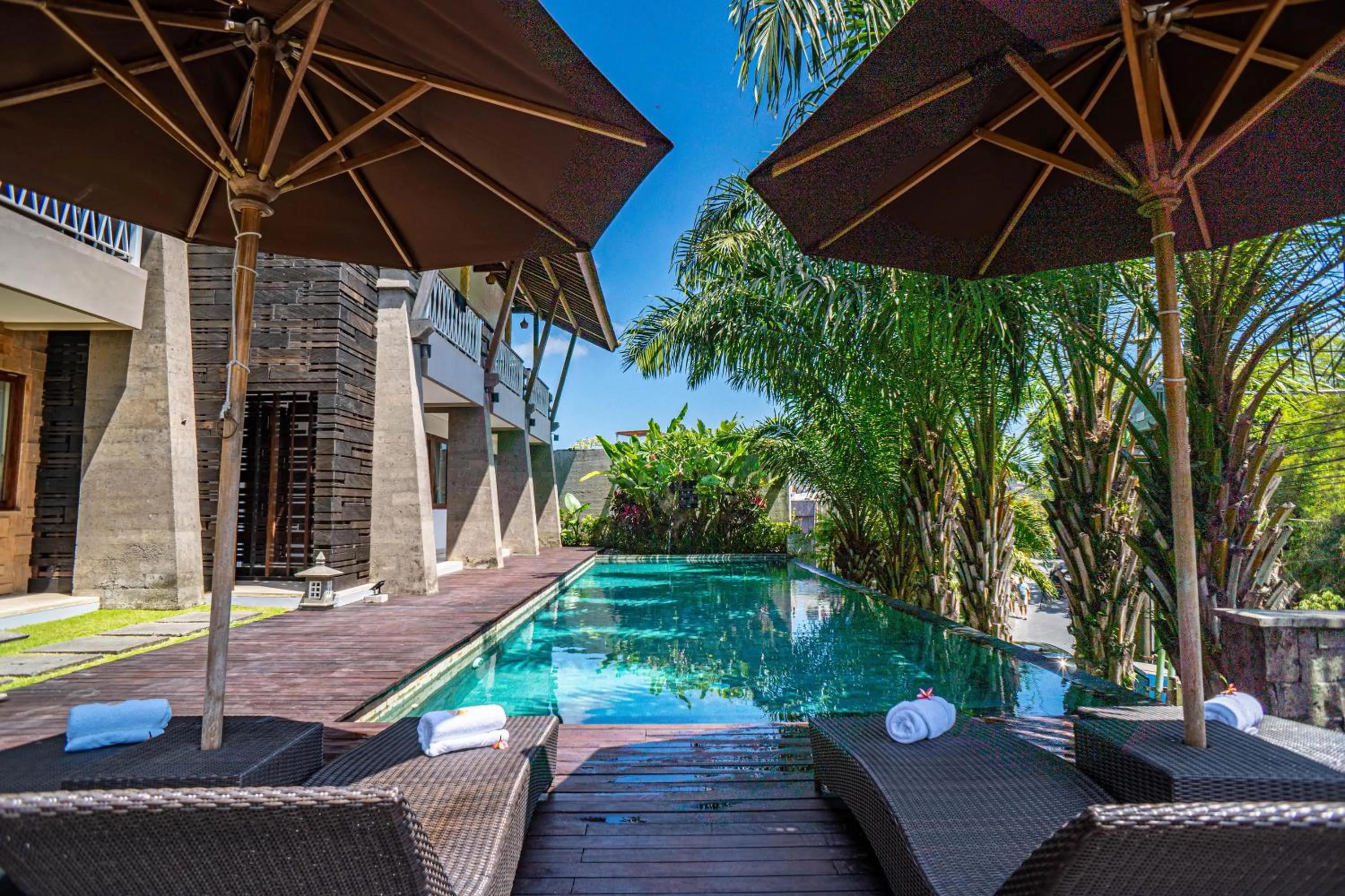 sunbed in djabu Echo Beach Hotel