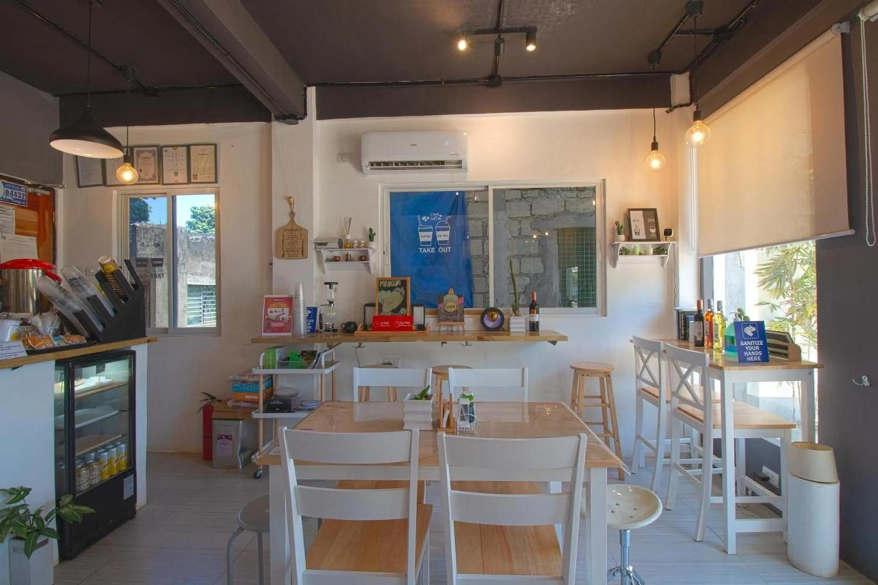 Restaurant/places to eat in Hometel Barrio House Mactan