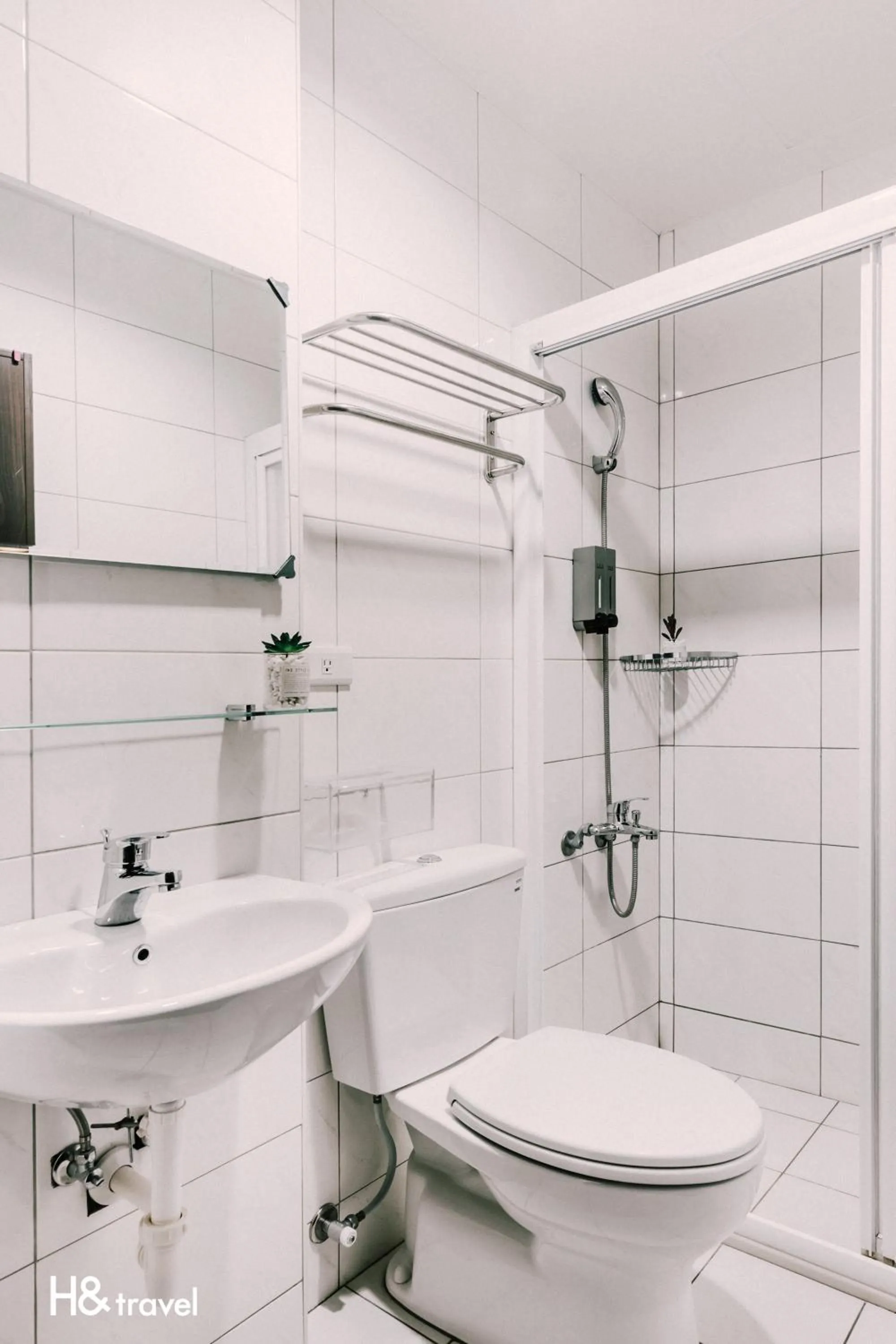 Bathroom in Tainan Haian Art Apartment