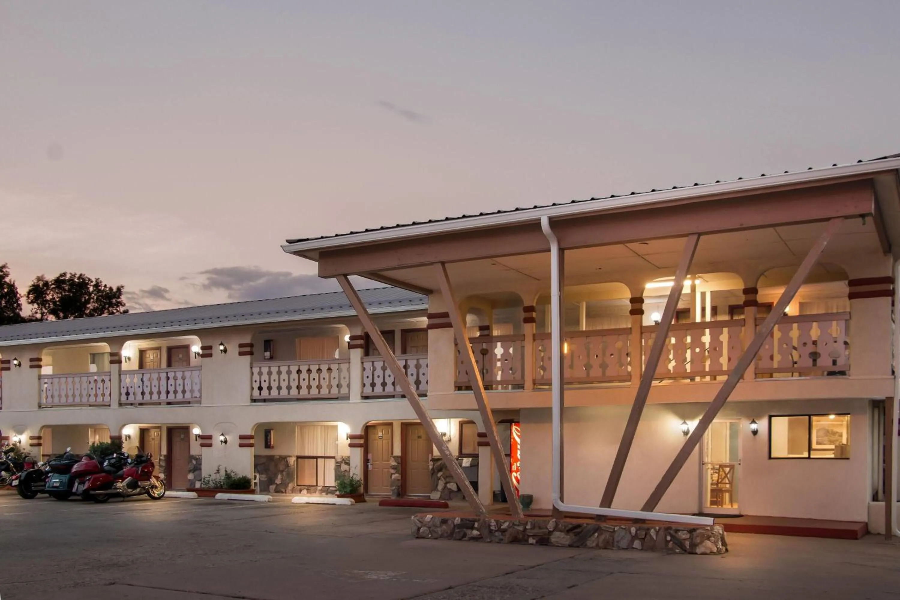 Property building in Travelodge by Wyndham Las Vegas NM