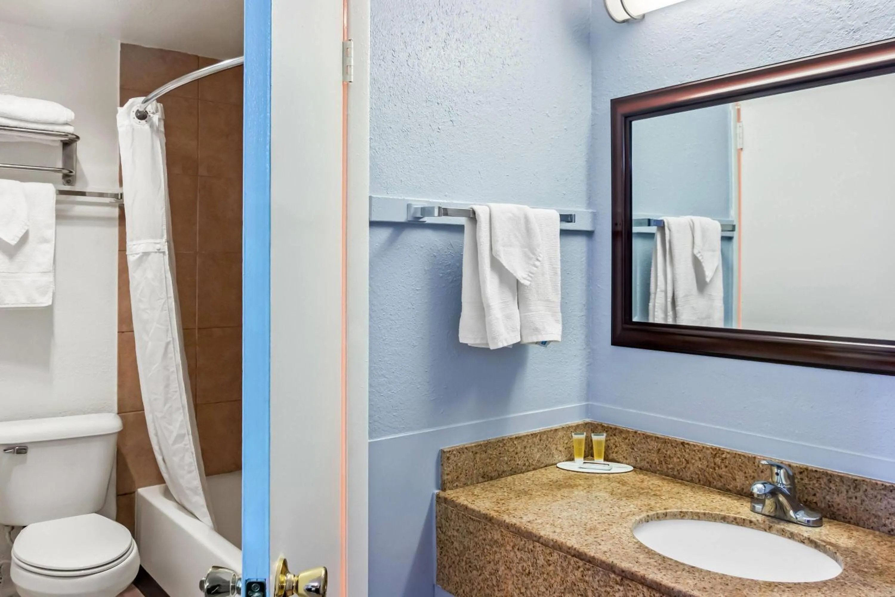 Bathroom in Travelodge by Wyndham Las Vegas NM