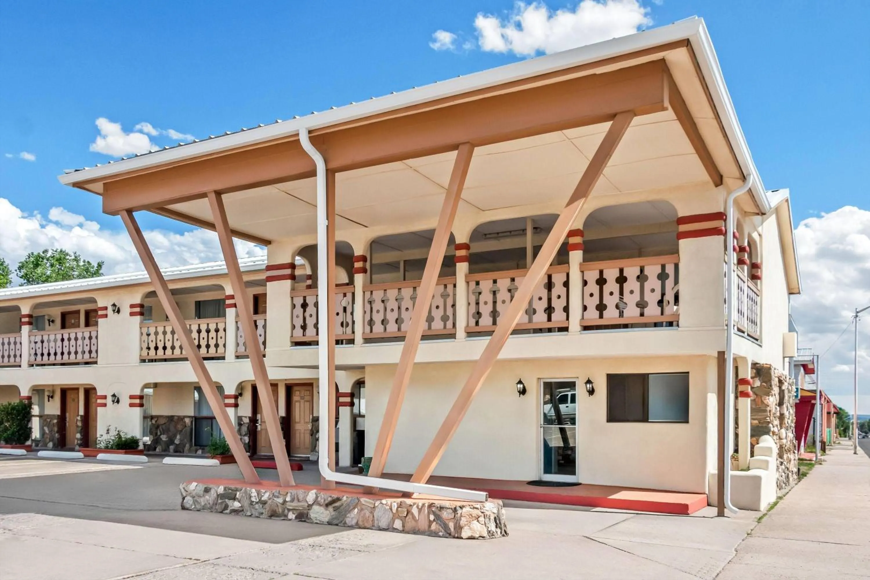Property building in Travelodge by Wyndham Las Vegas NM