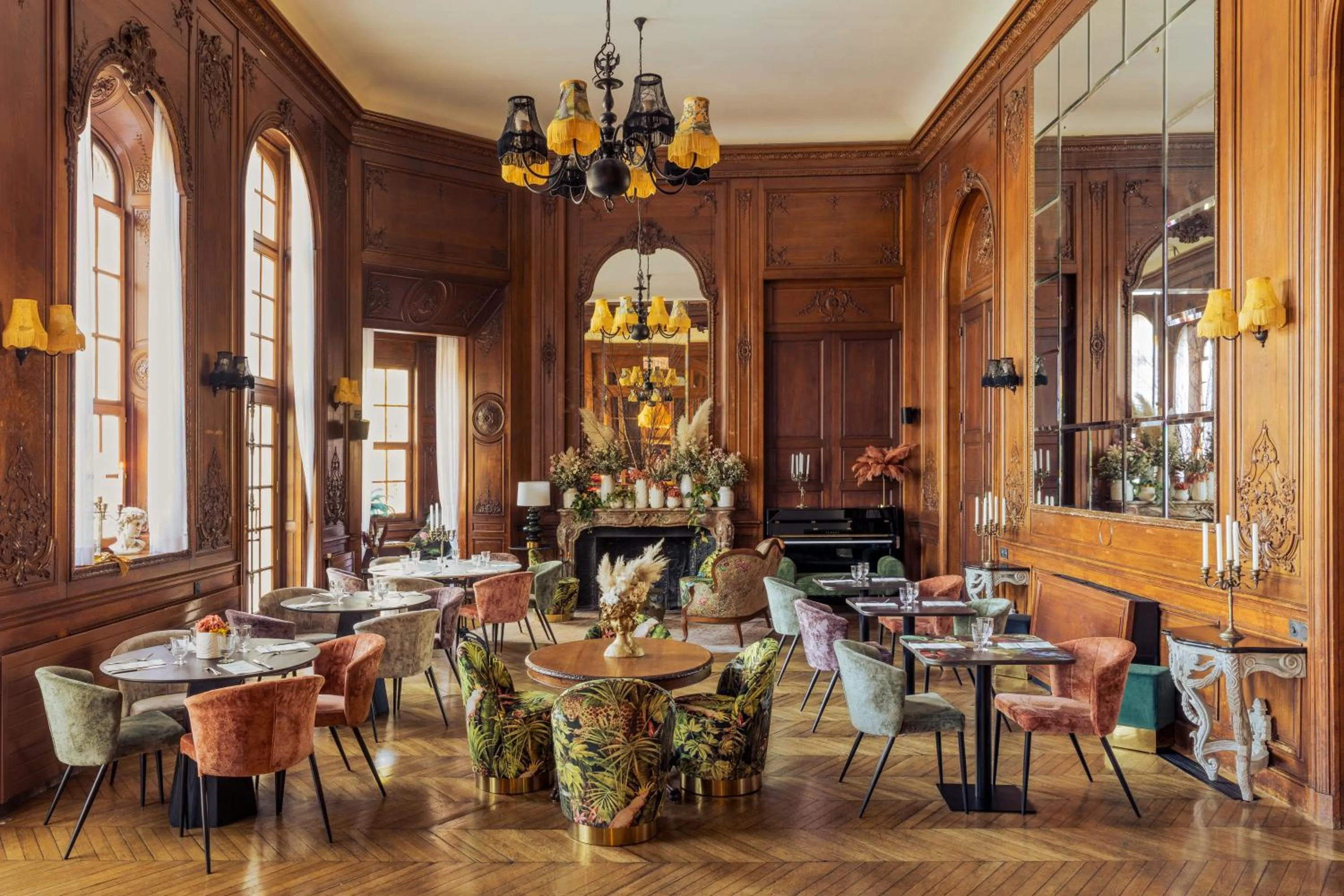 Restaurant/places to eat in Château Jeanne & The Forest - Château de Montvillargenne