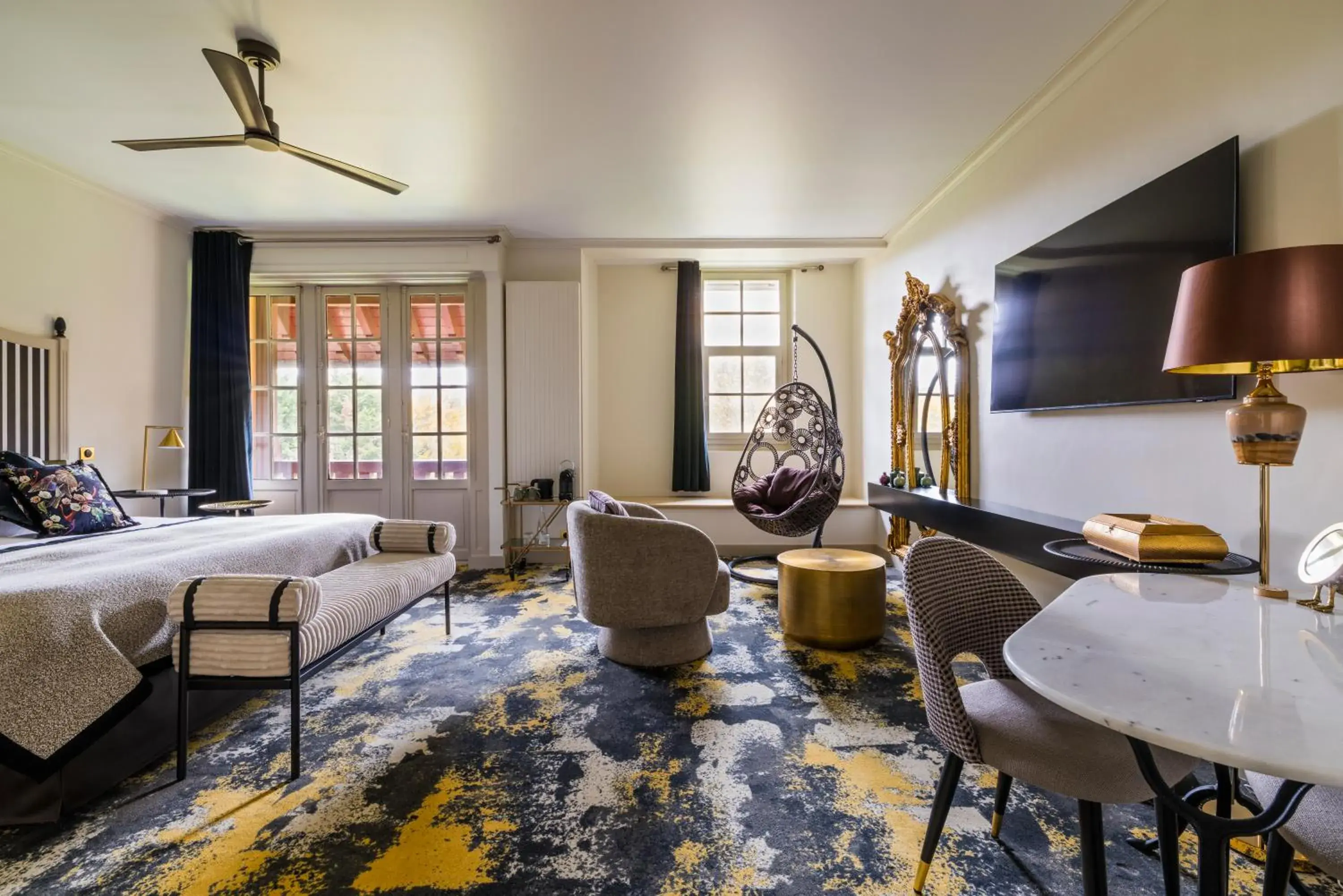 Deluxe Double or Twin Room Castle in Château Jeanne & The Forest - Château de Montvillargenne Deluxe Double or Twin Room Castle in Château Jeanne & The Forest - Château de Montvillargenne