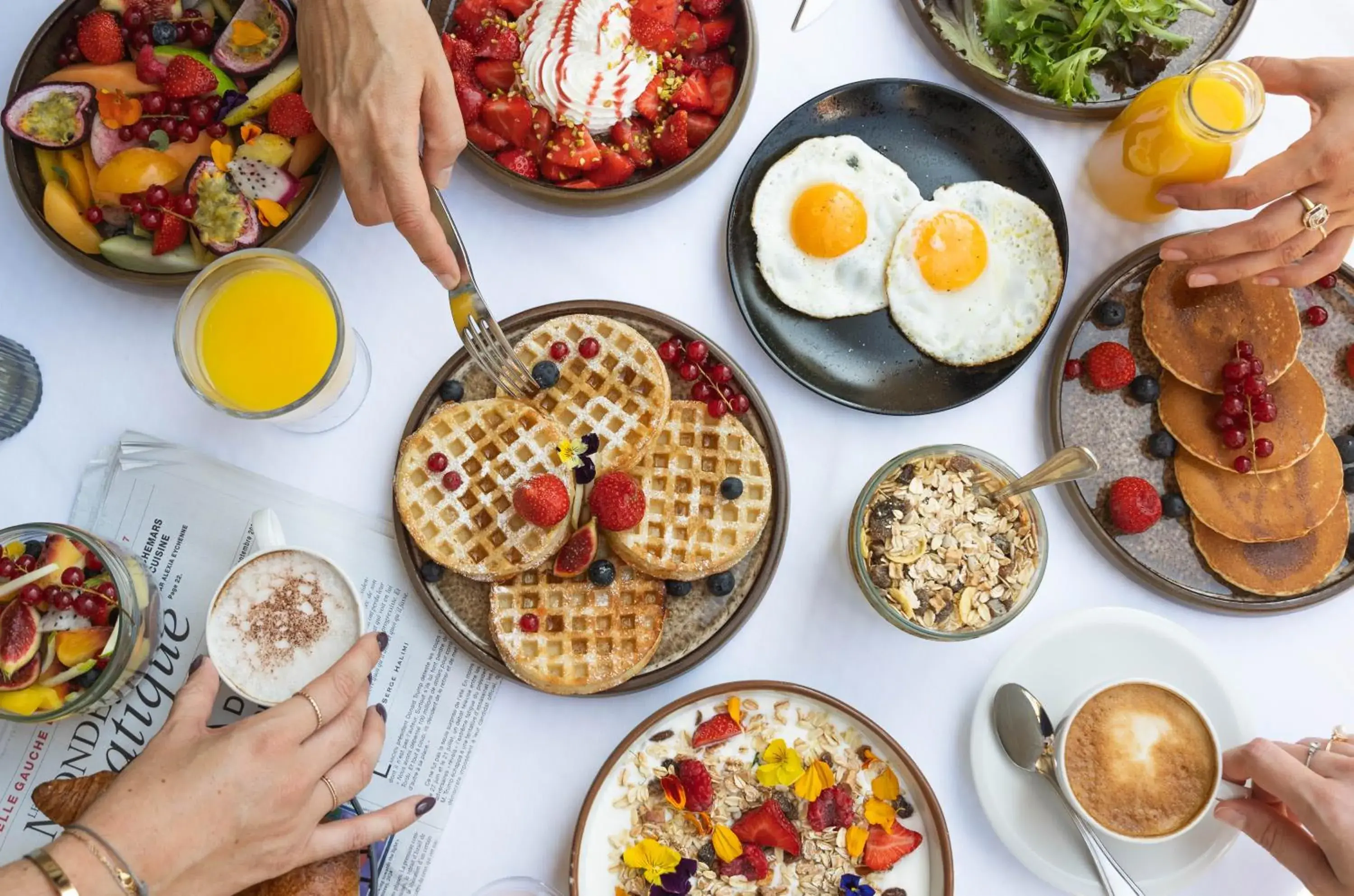 Breakfast in Château Jeanne & The Forest - Château de Montvillargenne Breakfast in Château Jeanne & The Forest - Château de Montvillargenne