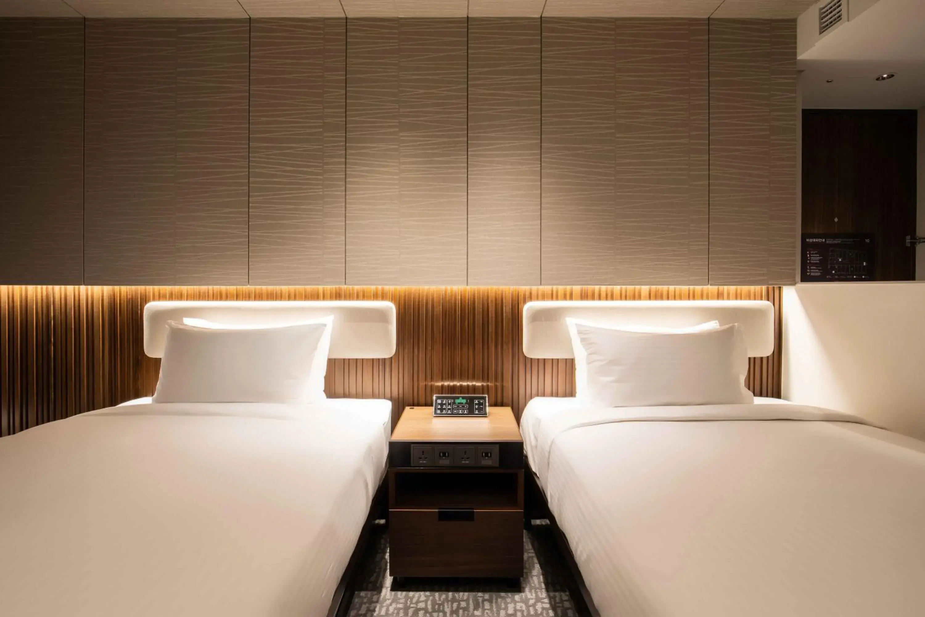 Bed in Sotetsu Fresa Inn Seoul Myeong-dong Bed in Sotetsu Fresa Inn Seoul Myeong-dong