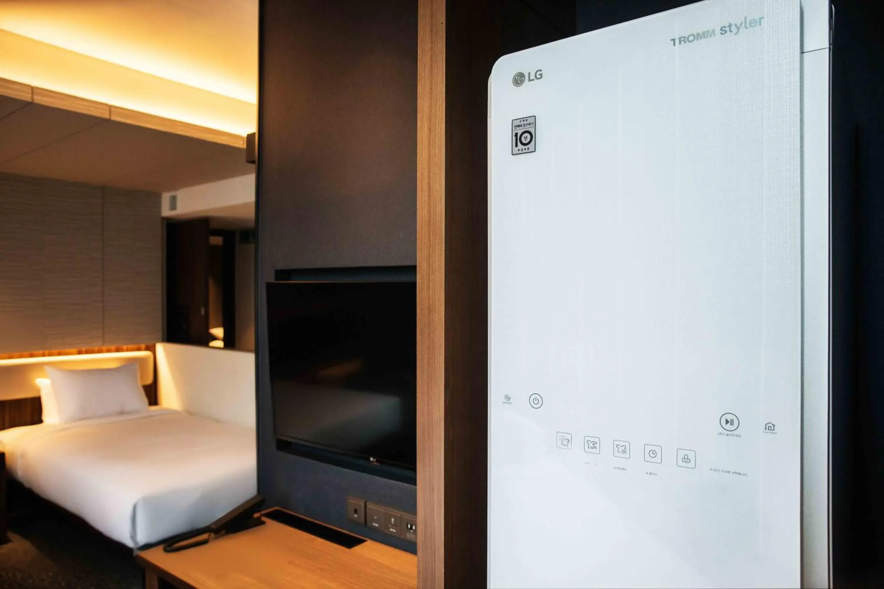 Decorative detail, Bed in Sotetsu Fresa Inn Seoul Myeong-dong Decorative detail, Bed in Sotetsu Fresa Inn Seoul Myeong-dong