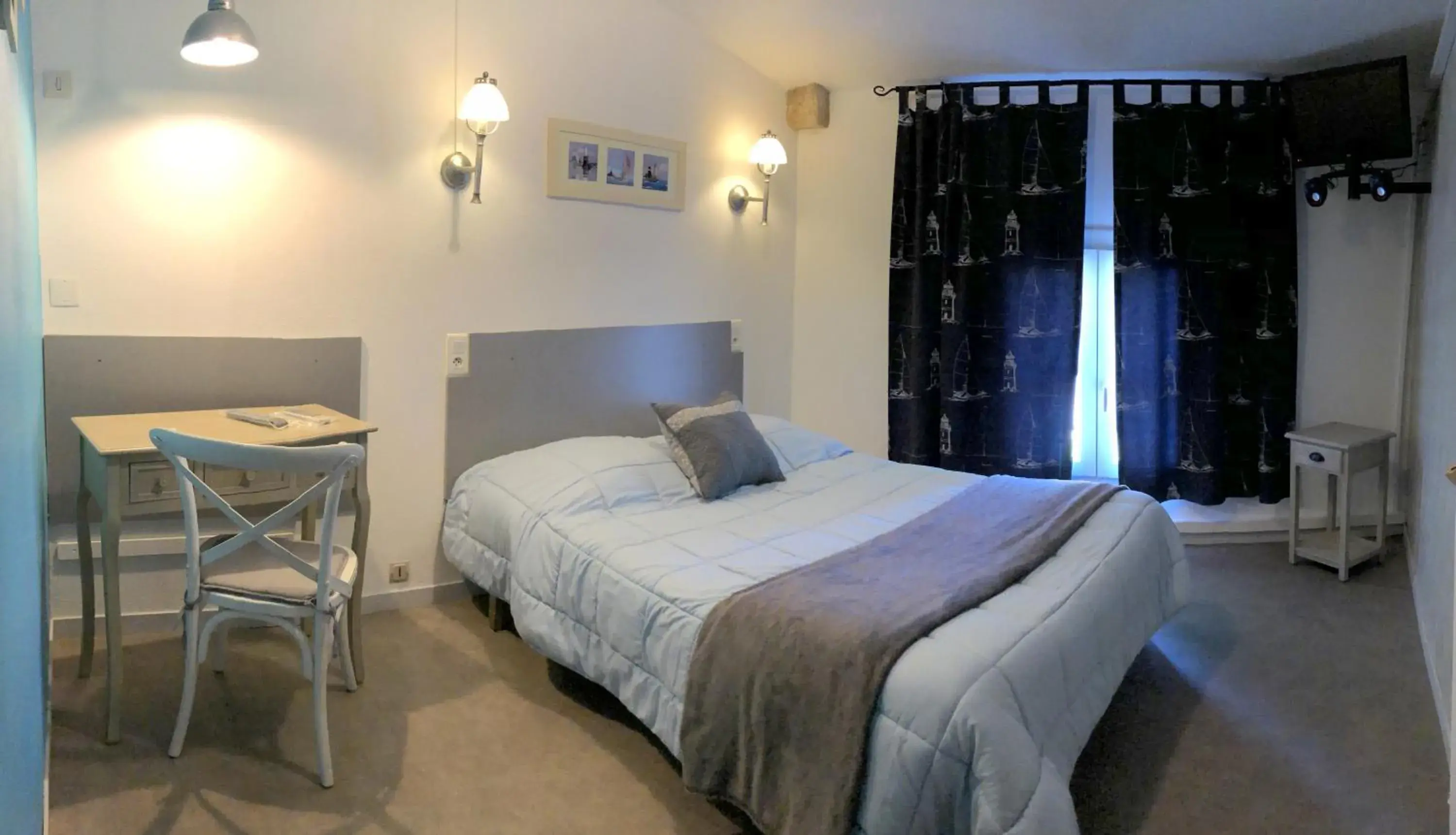 Bed in cit'hotel Hotel Las Cigalas Bed in cit'hotel Hotel Las Cigalas