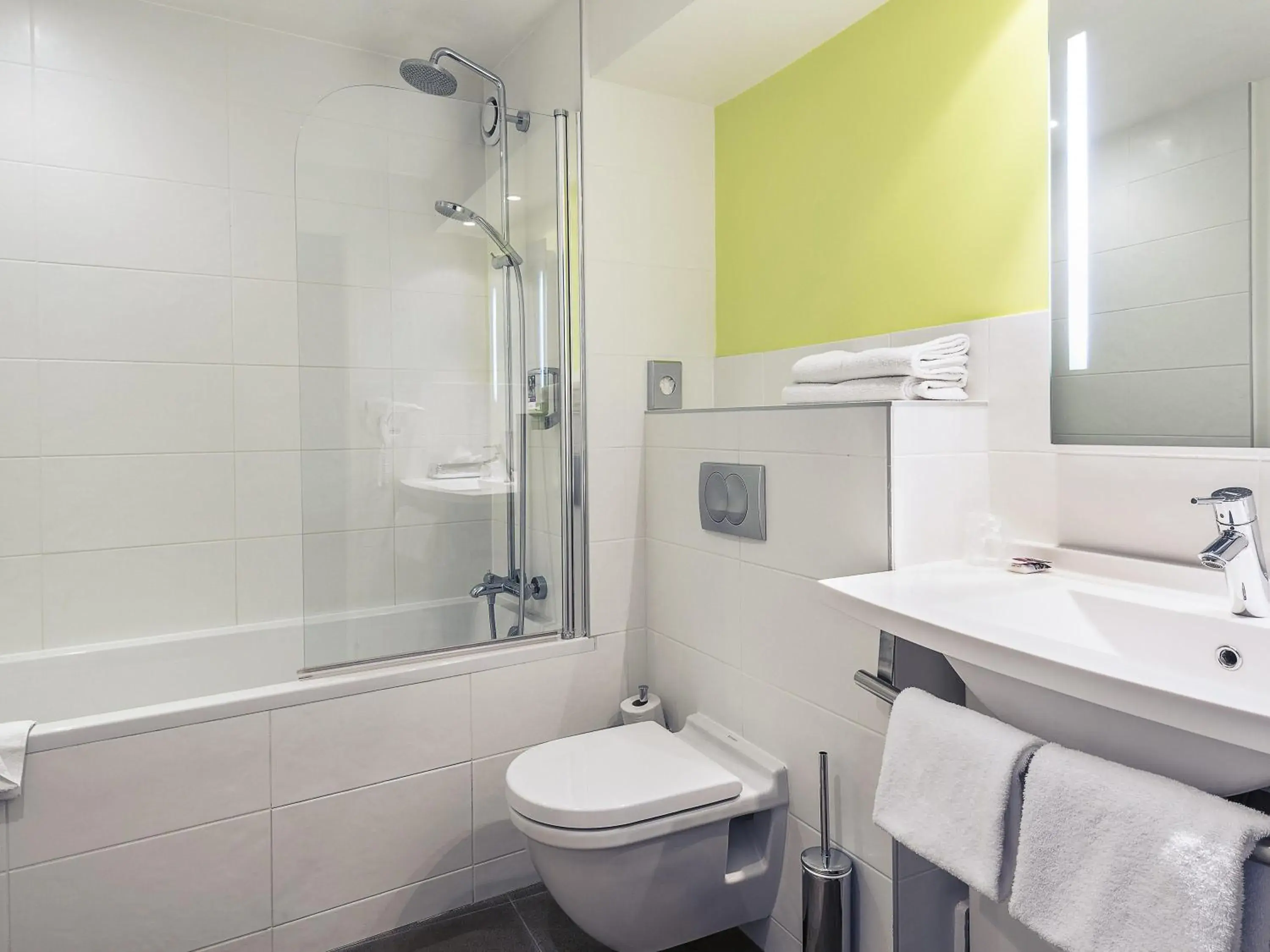 Bedroom in Hôtel Mercure Thionville Centre Porte du Luxembourg Bedroom in Hôtel Mercure Thionville Centre Porte du Luxembourg