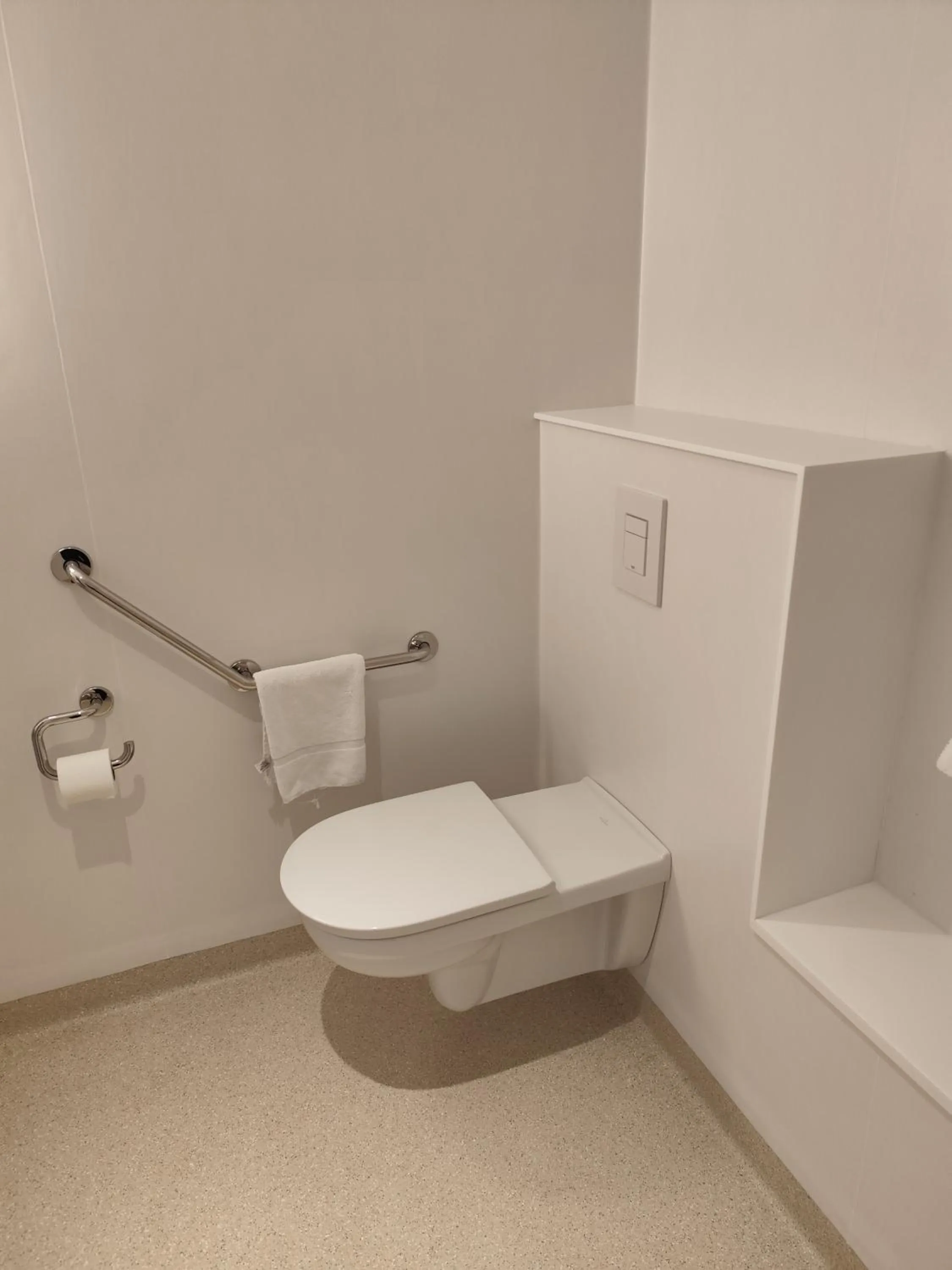 Bedroom in Hotel Strasbourg - Montagne Verte & Restaurant Louisiane