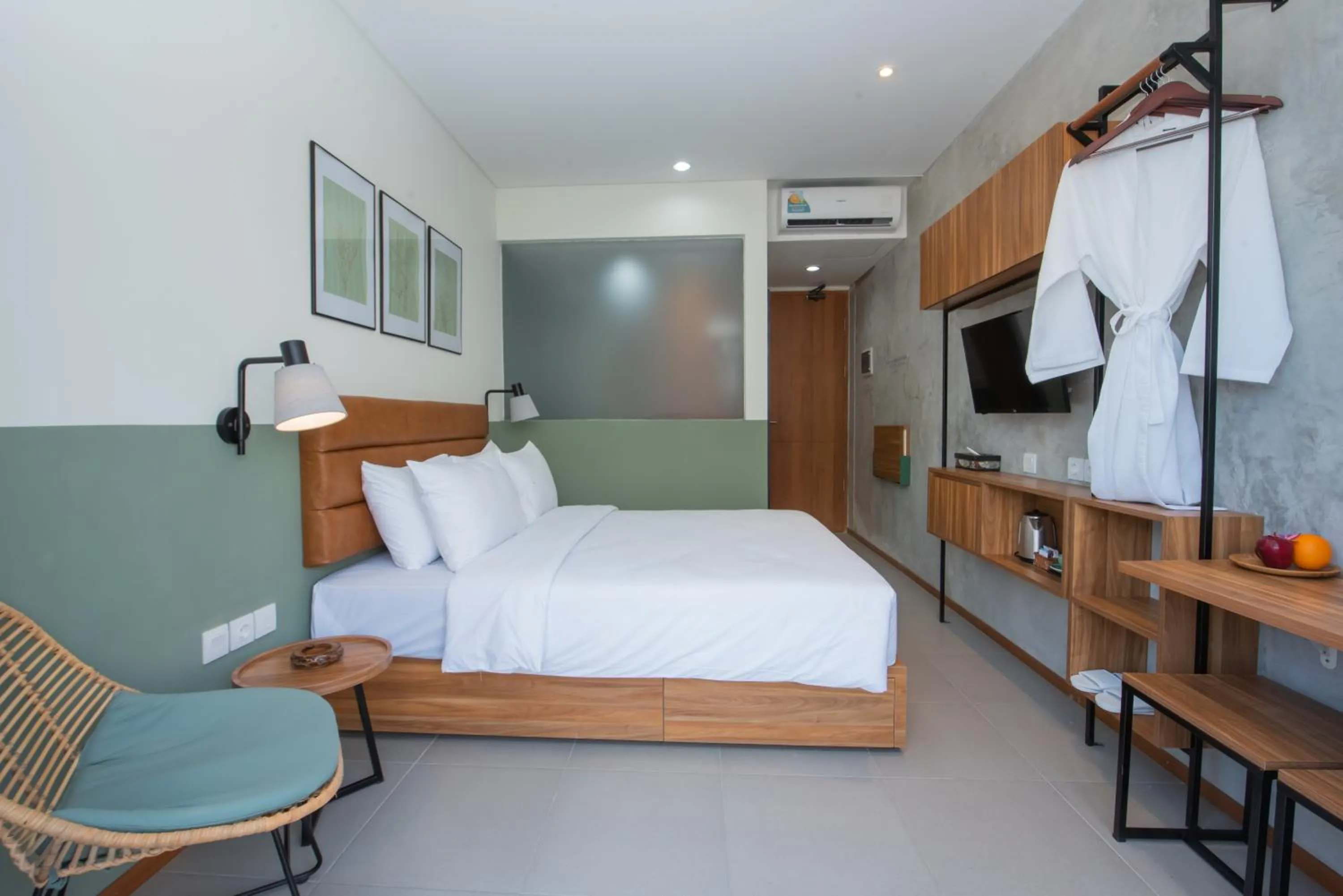 Photo of the whole room, Bed in Rimbun Canggu Hotel