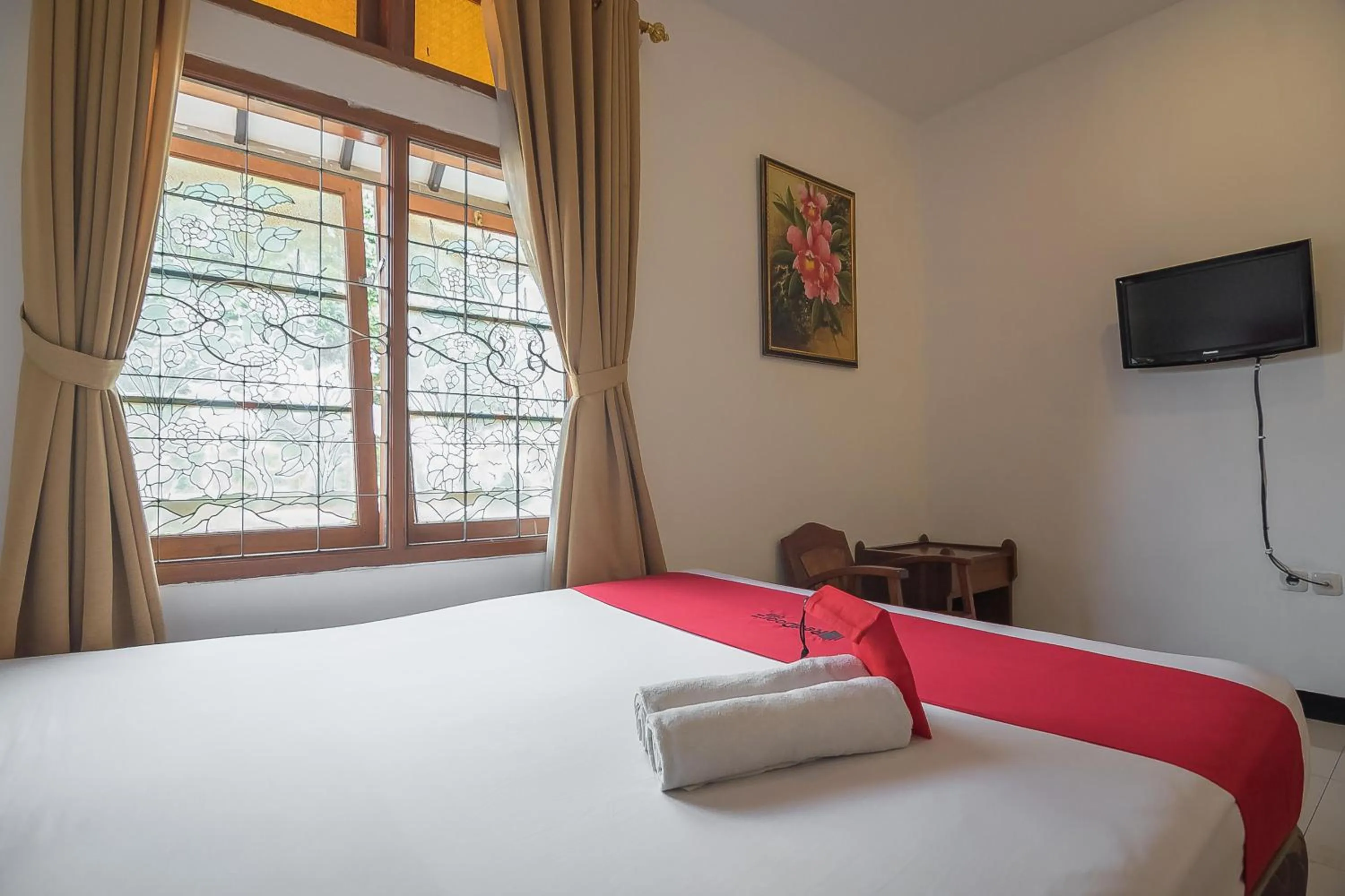 Bed in RedDoorz @ Maribaya Street 2