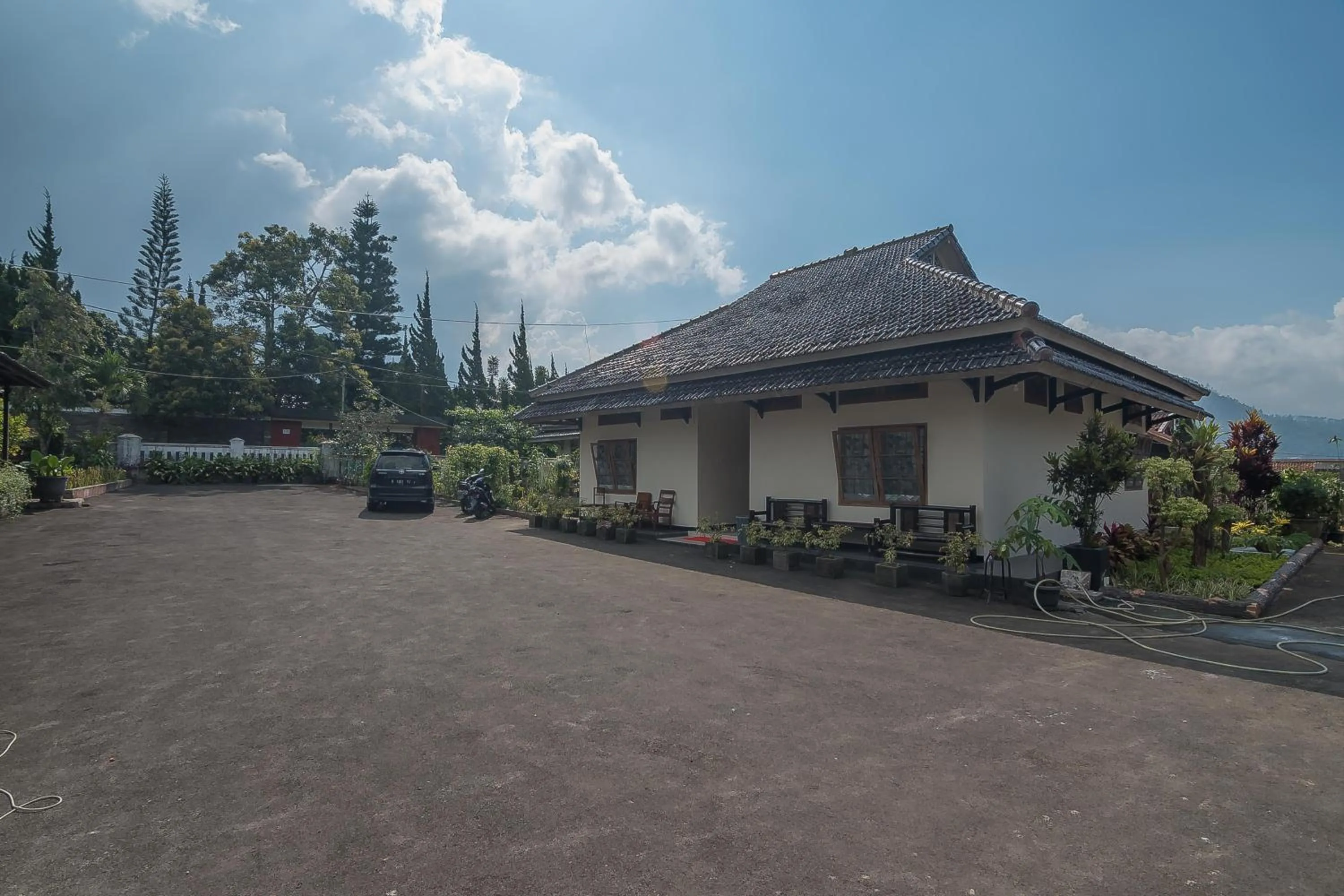 Property building in RedDoorz @ Maribaya Street 2