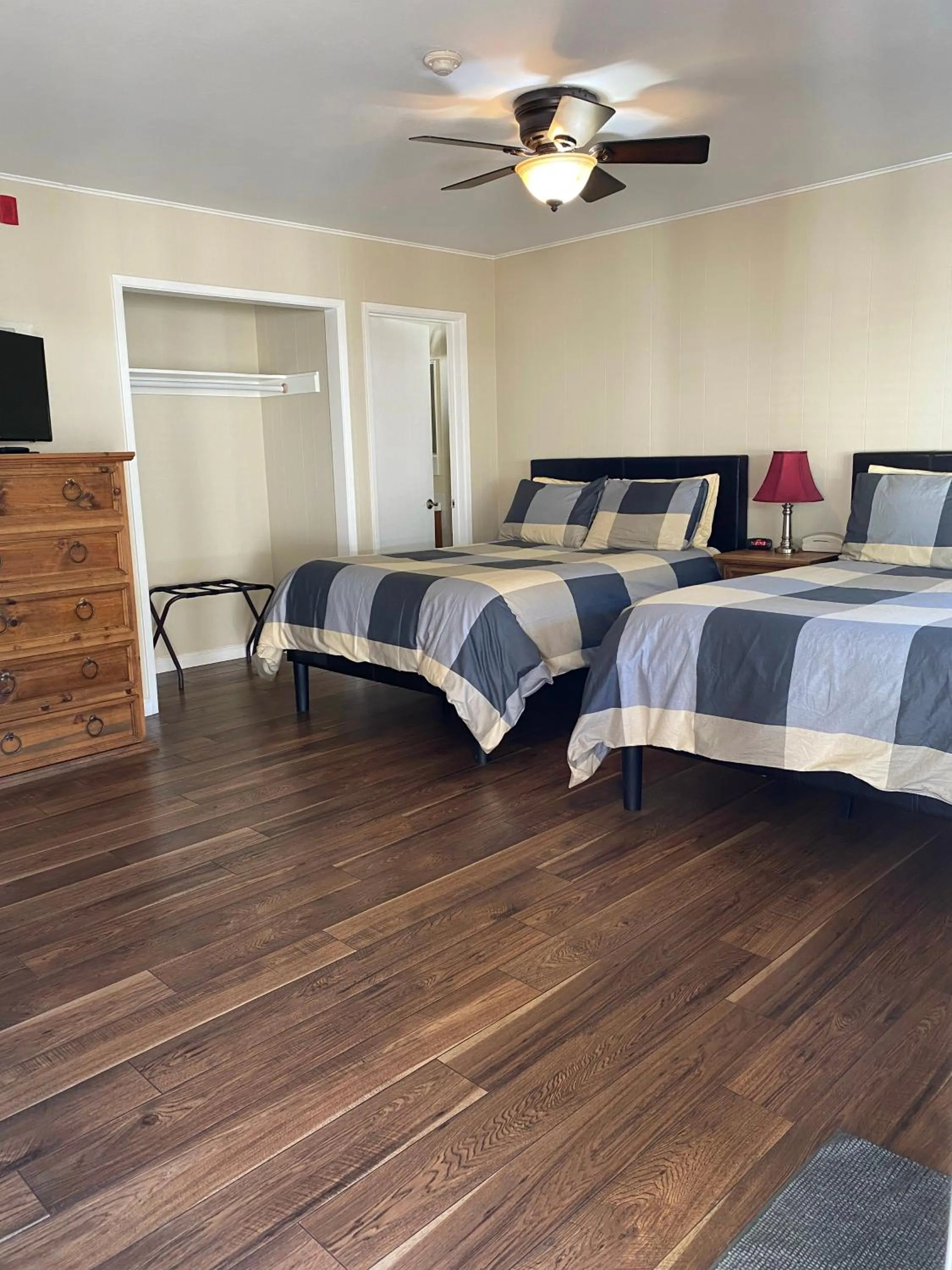 Bedroom, Bed in Arnold Meadowmont Lodge