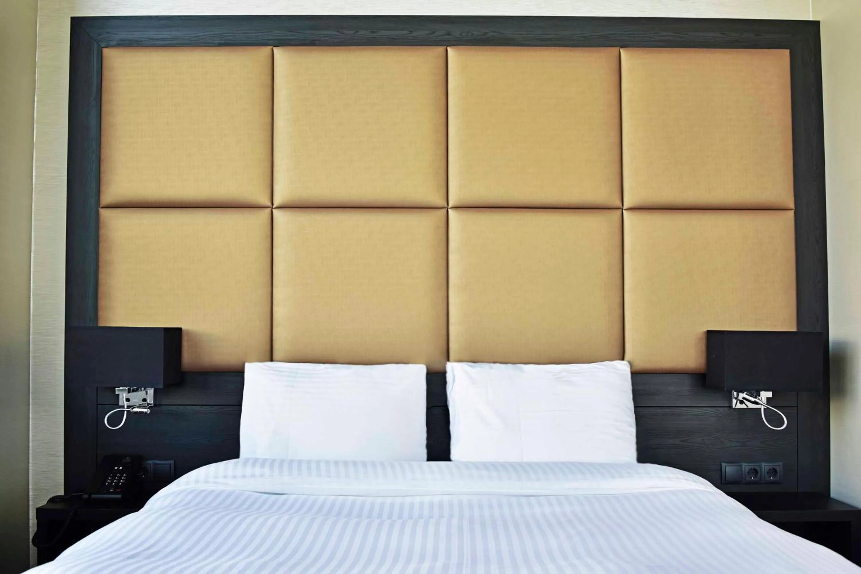 Bed in Riva hotel Den Haag - Delft