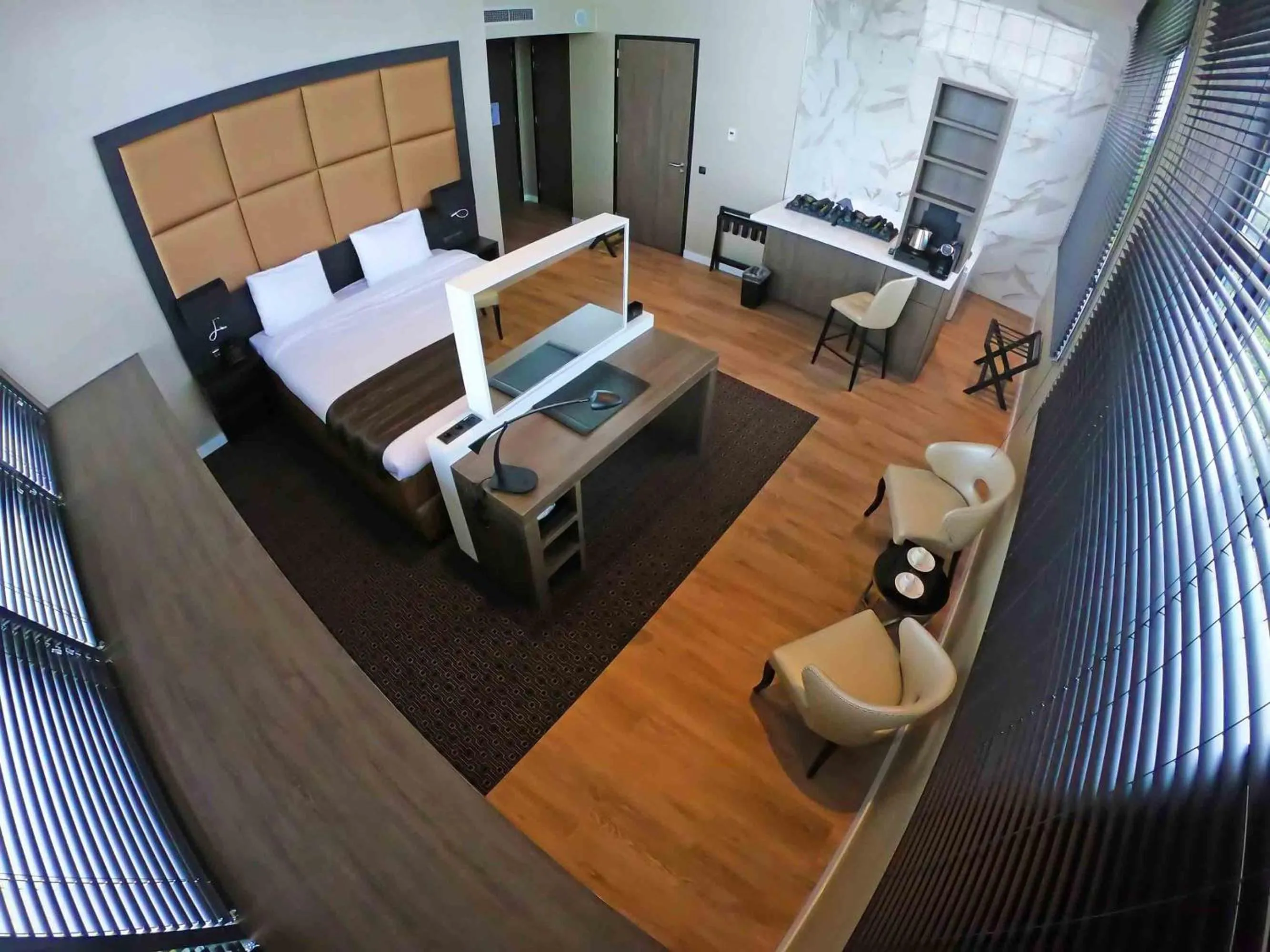 Photo of the whole room, Bed in Riva hotel Den Haag - Delft