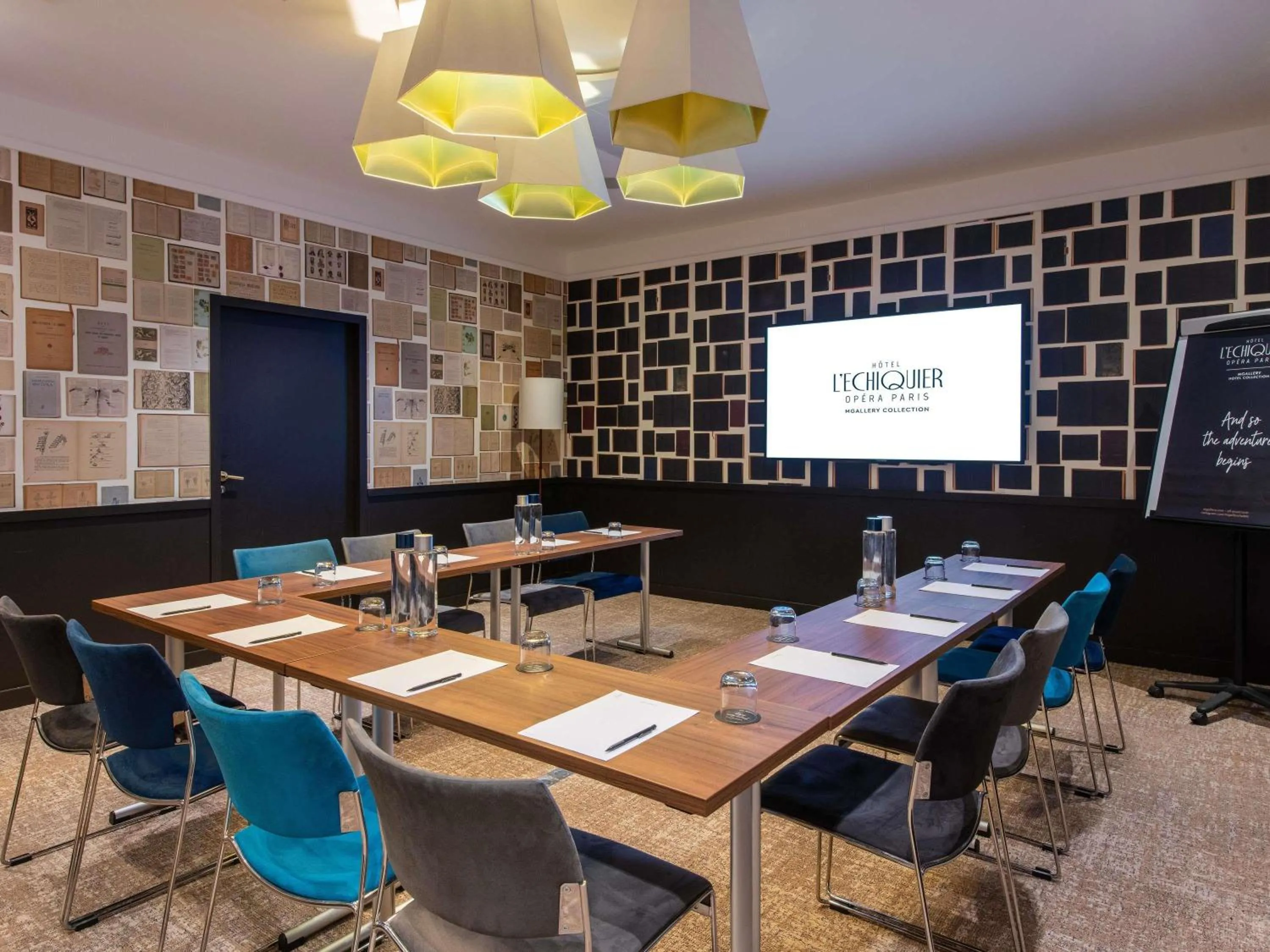 Meeting/conference room in l'Echiquier Opéra Hotel Paris - MGallery Collection