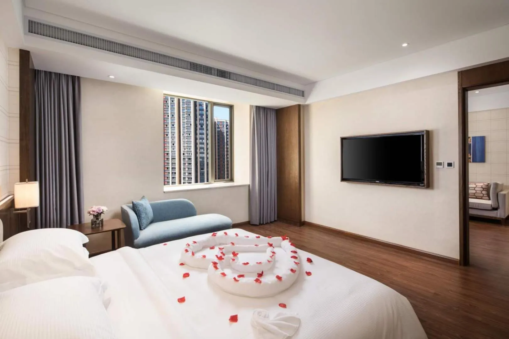 Ramada by Wyndham Baoji Jintai