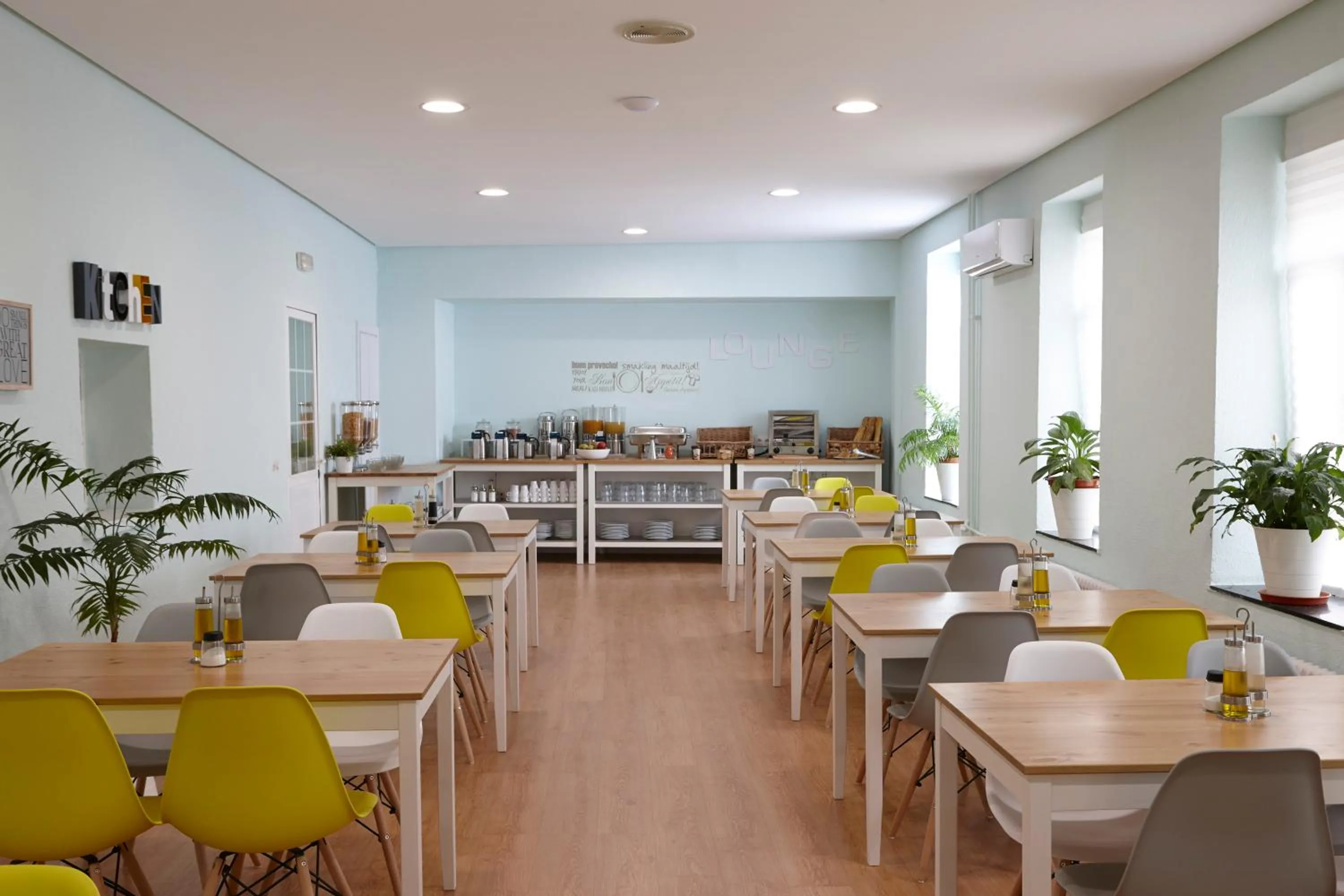 Dining area in RESIDENCIA ABAY