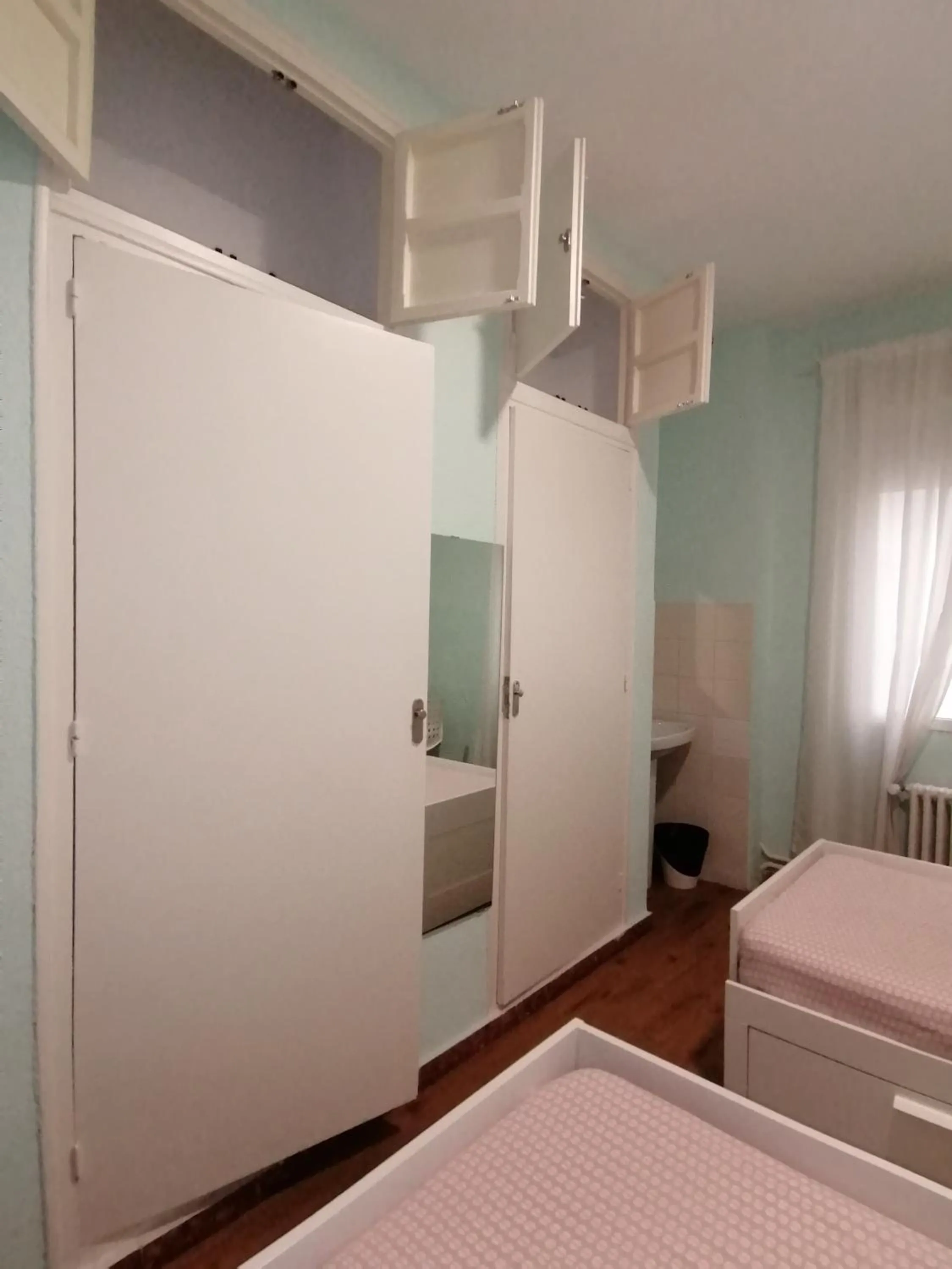 wardrobe in RESIDENCIA ABAY