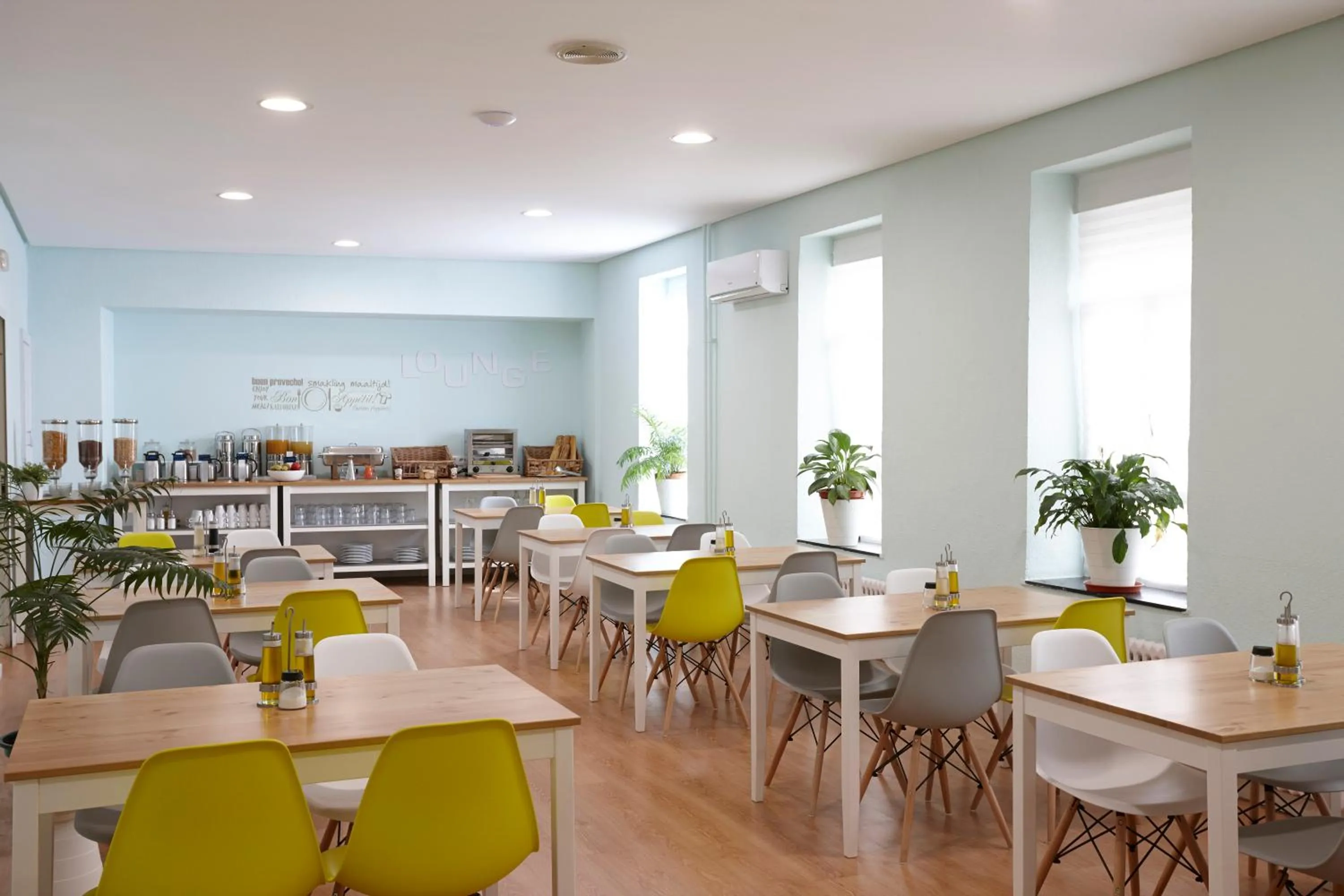 Dining area in RESIDENCIA ABAY