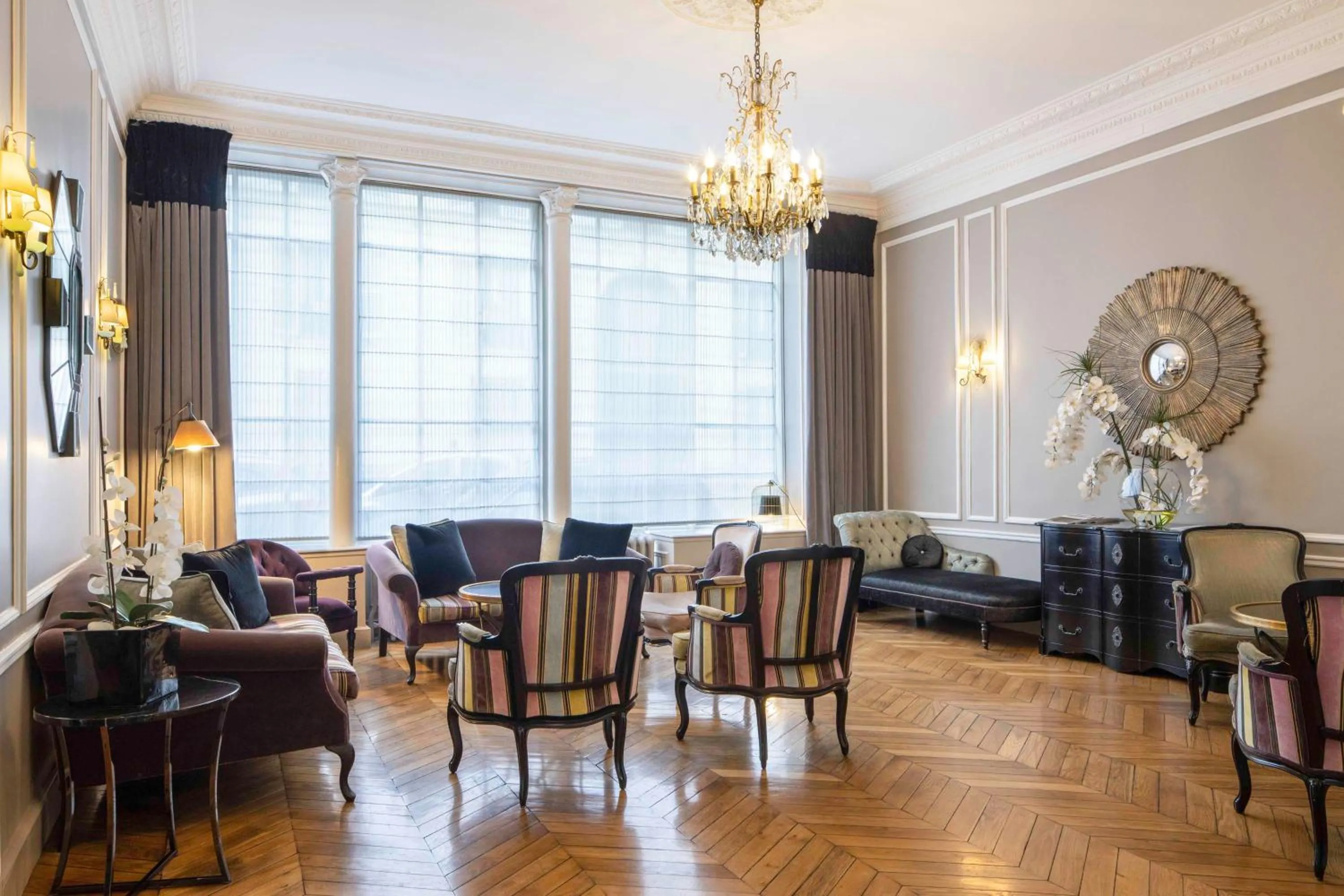 Area and facilities in Bradford Elysées - Astotel