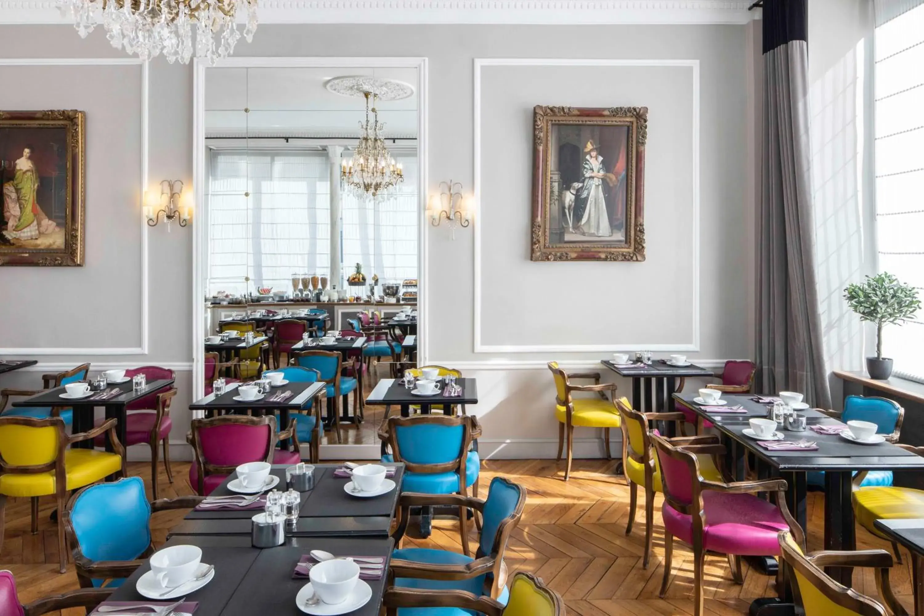 Restaurant/places to eat in Bradford Elysées - Astotel Restaurant/places to eat in Bradford Elysées - Astotel