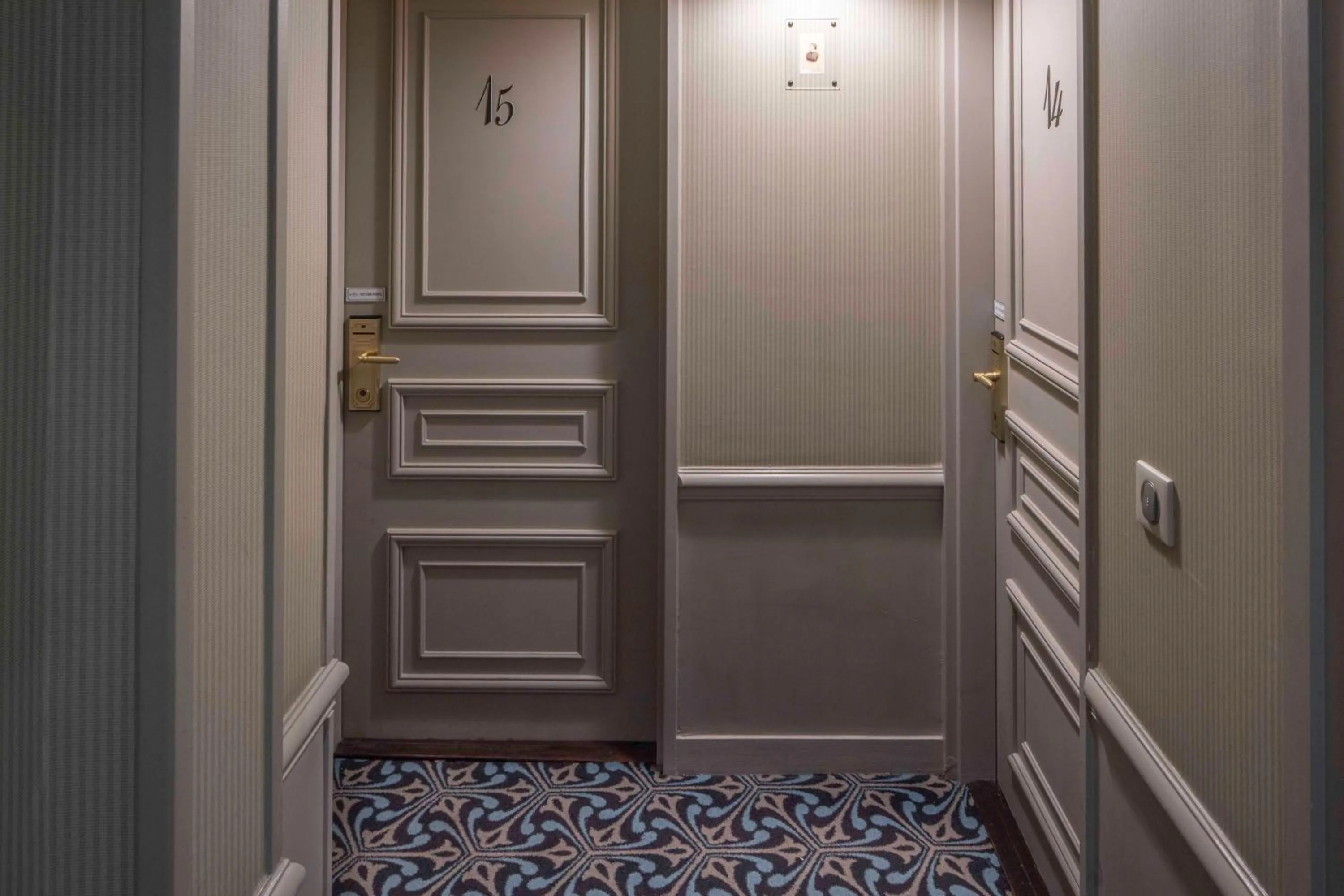 Area and facilities in Bradford Elysées - Astotel