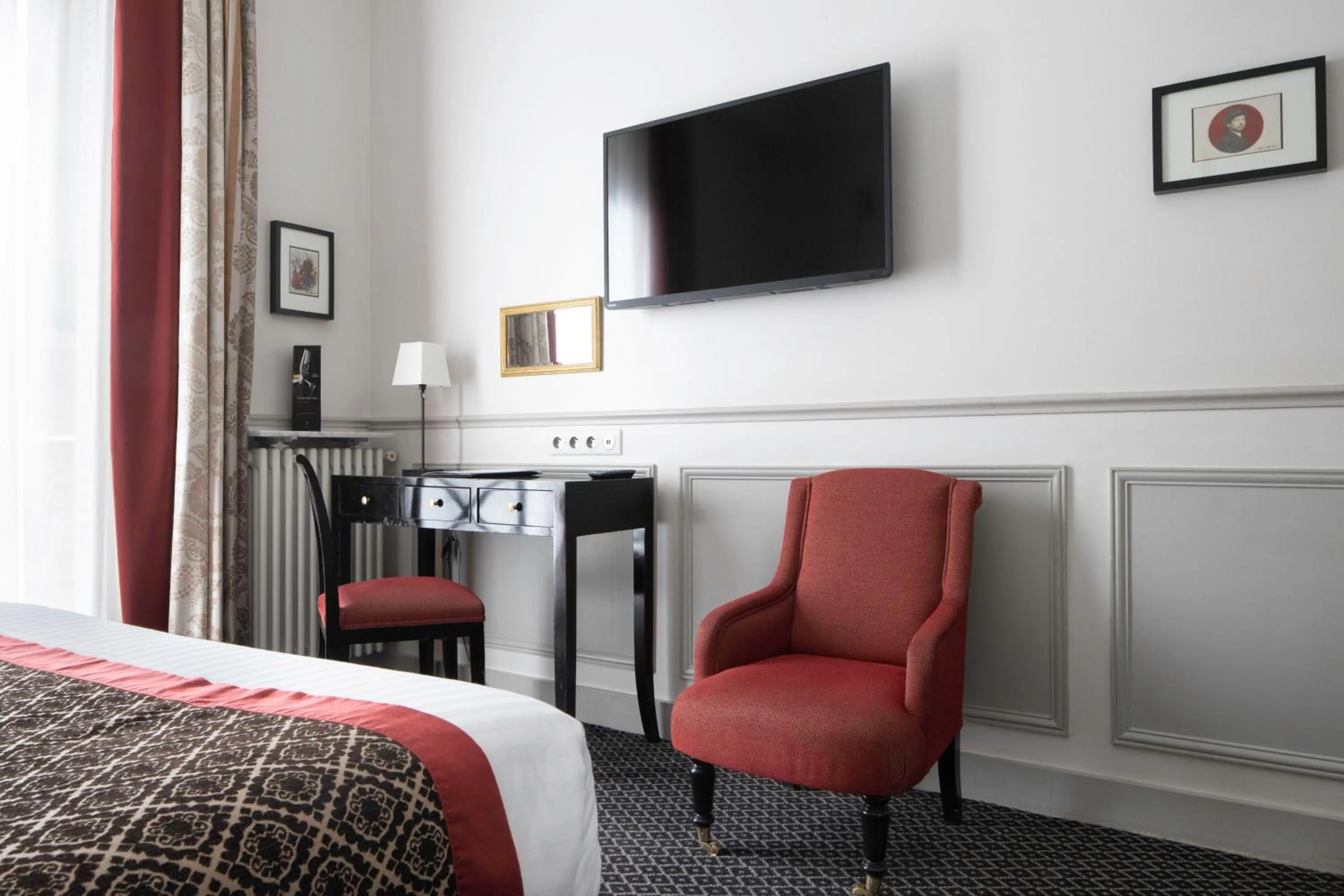 Bedroom, Bed in Bradford Elysées - Astotel