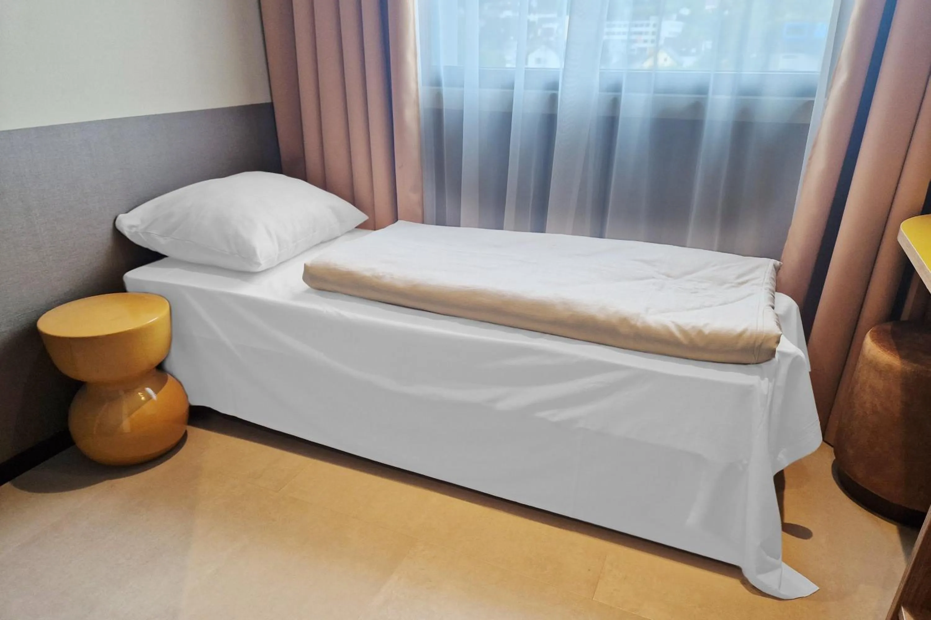 Photo of the whole room, Bed in Holiday Inn - the niu, Flux Passau by IHG