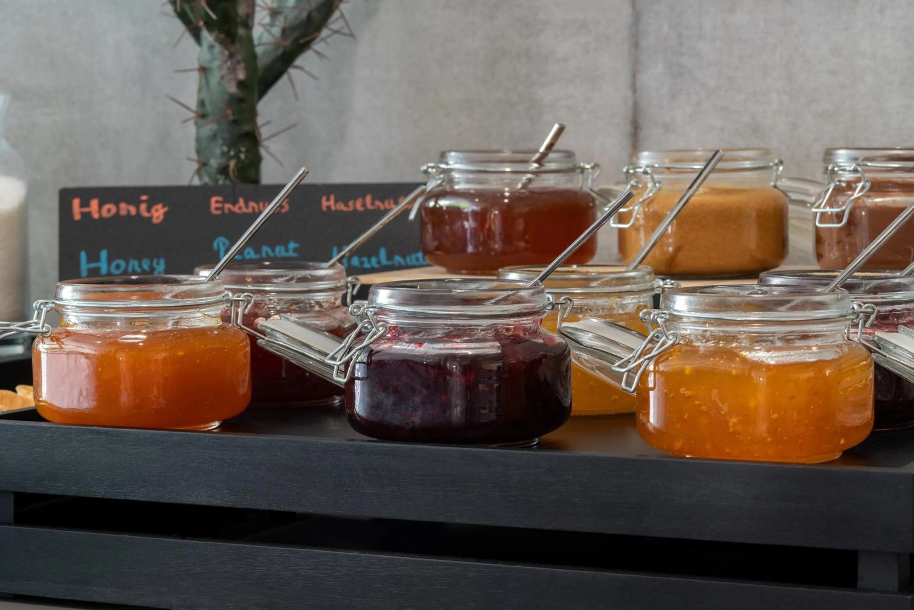 Restaurant/places to eat in Holiday Inn - the niu, Flux Passau by IHG