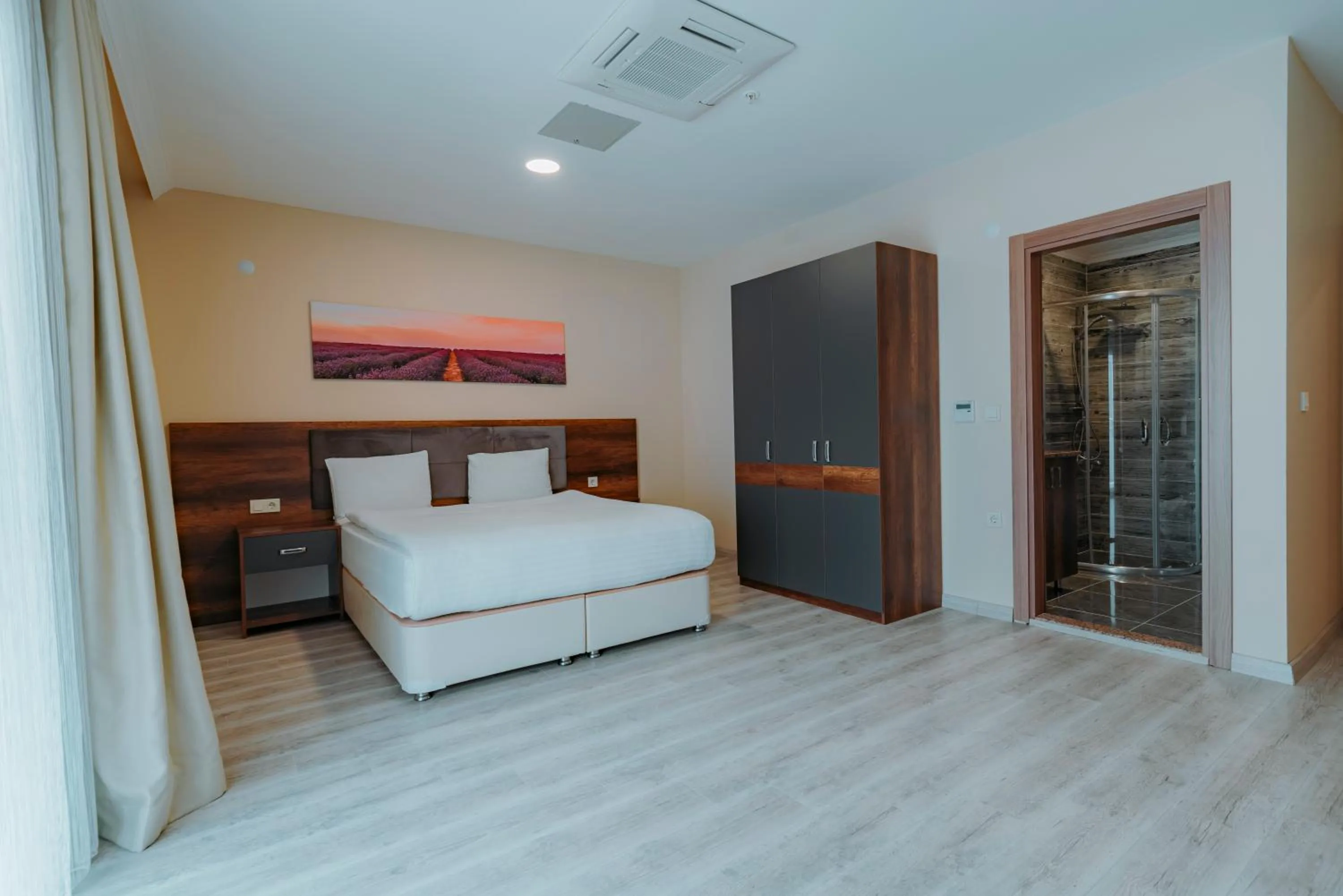 Empula Hotel & Residences