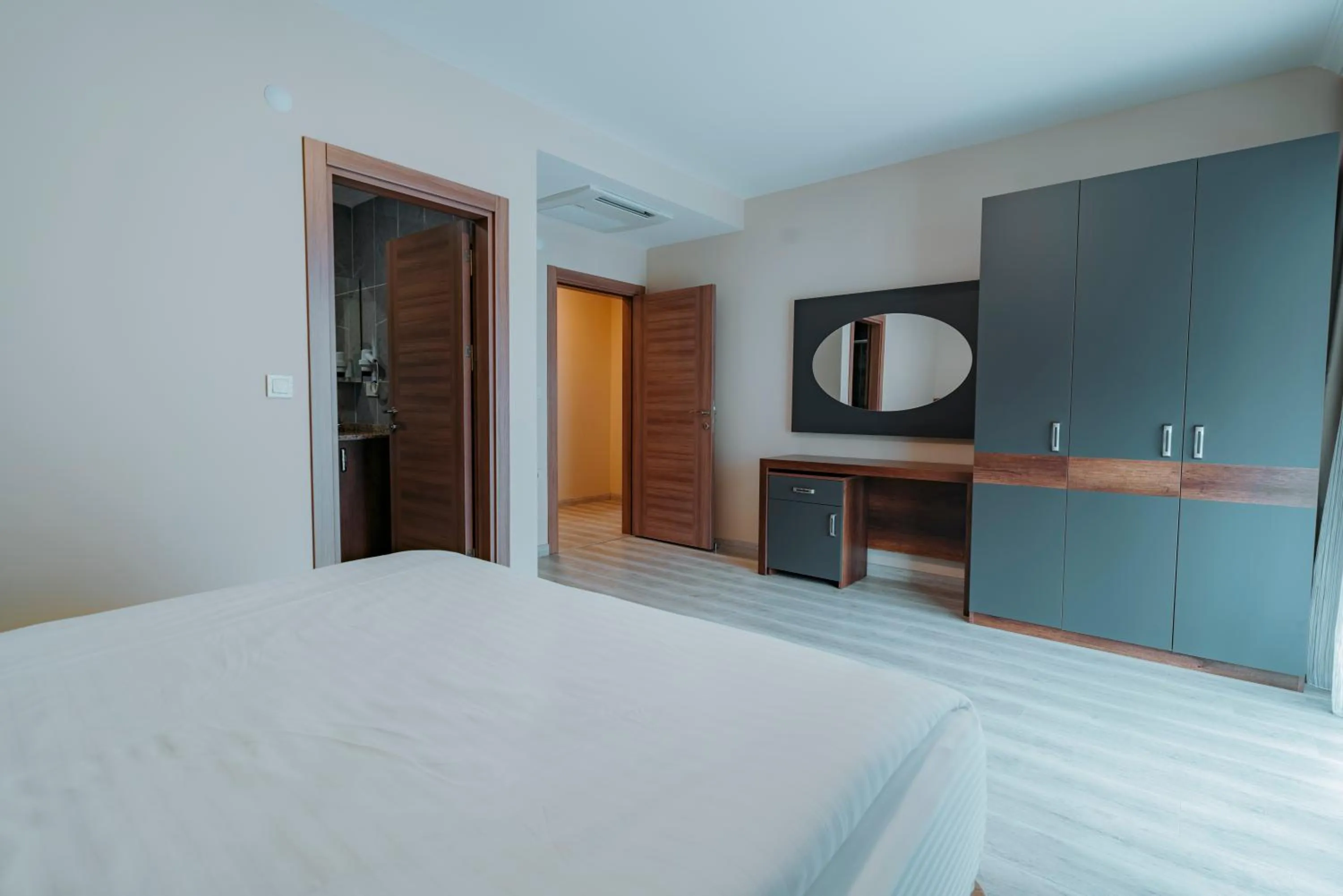 Empula Hotel & Residences